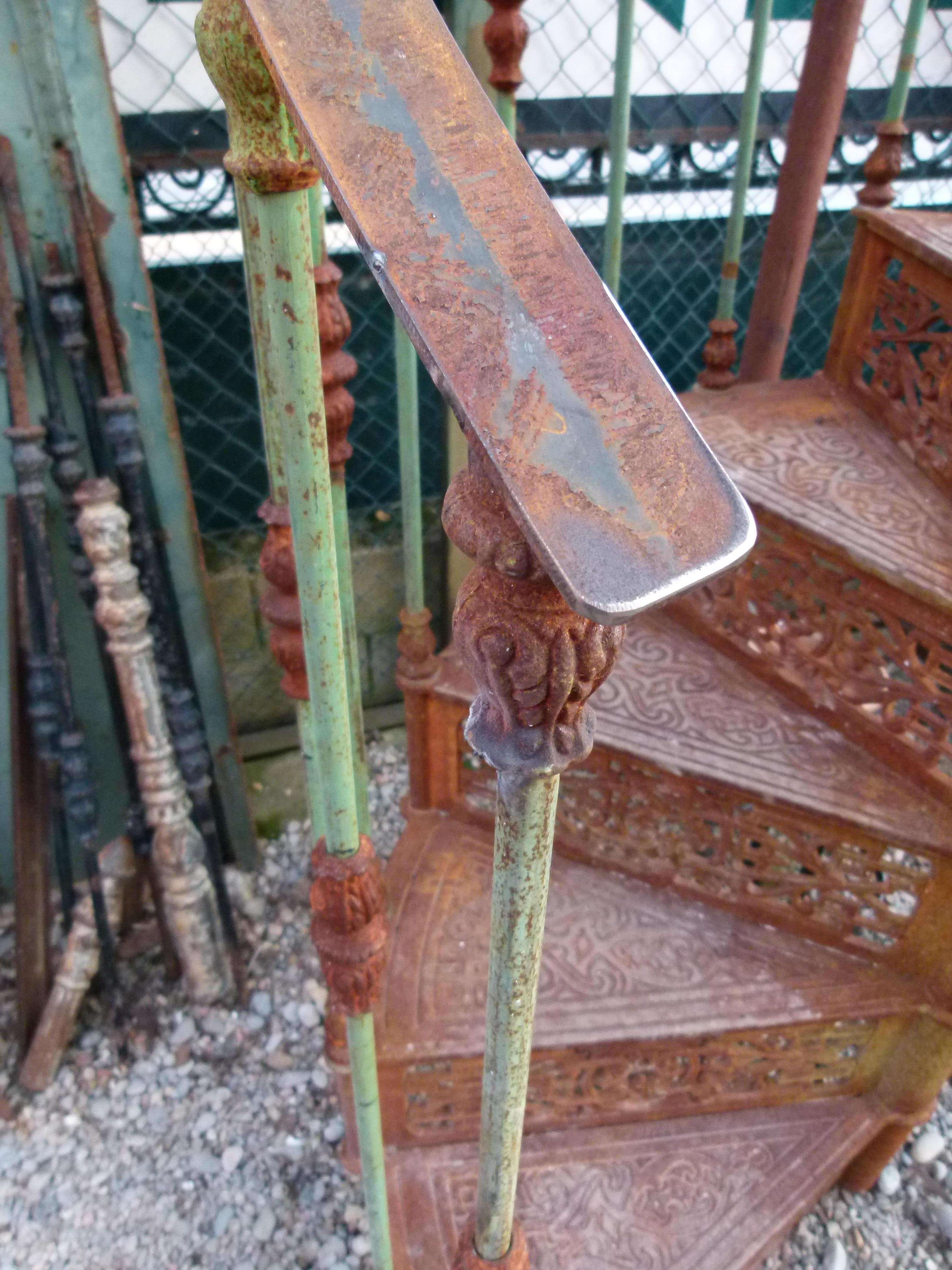 20th Century Art Nouveau Style Iron Spiral Staircase In Good Condition In Vulpellac, Girona