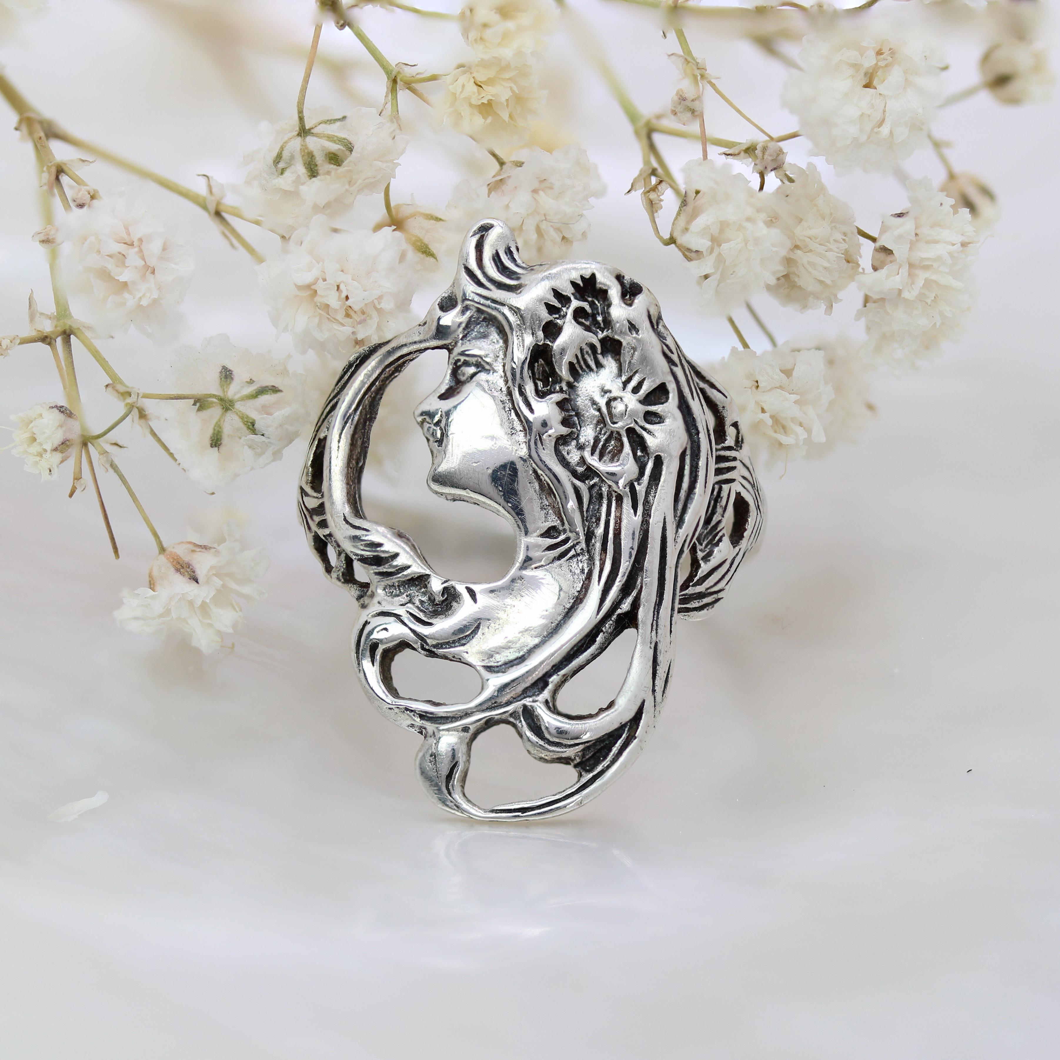 Bague en argent du 20e siècle de style Art nouveau Bon état - En vente à Poitiers, FR