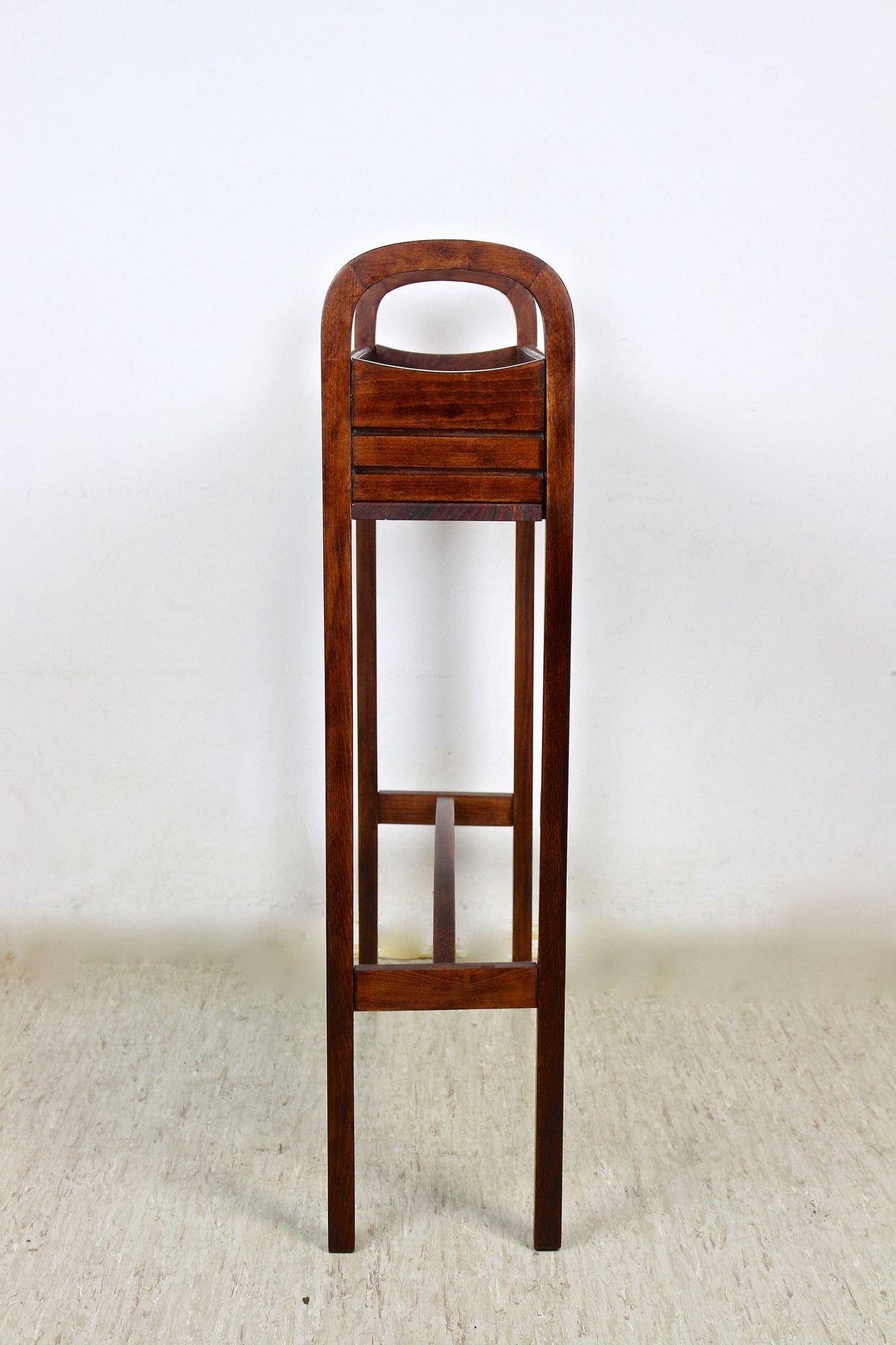 20. Jahrhundert Jugendstil Thonet Blumenkübel / Pflanzenständer, Bugholz, AT ca 1915 im Angebot 1