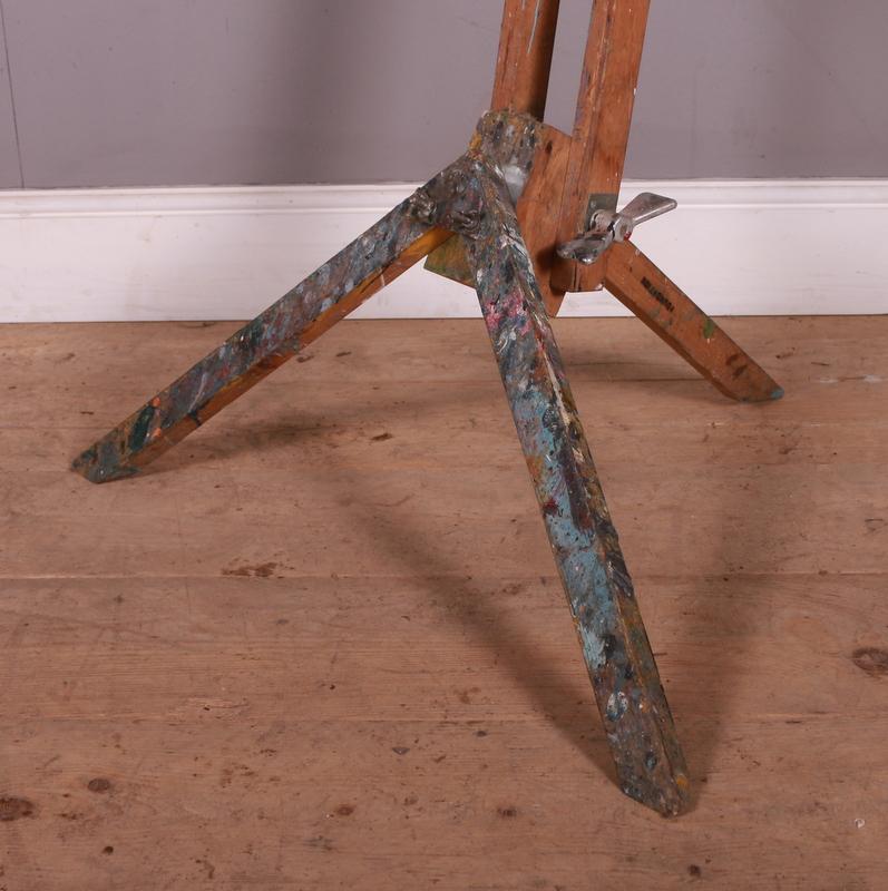 20th C collapsible artist's easel. 1920.

Dimensions
32 inches (81 cms) Wide
27 inches (69 cms) Deep
70 inches (178 cms) High.

 
