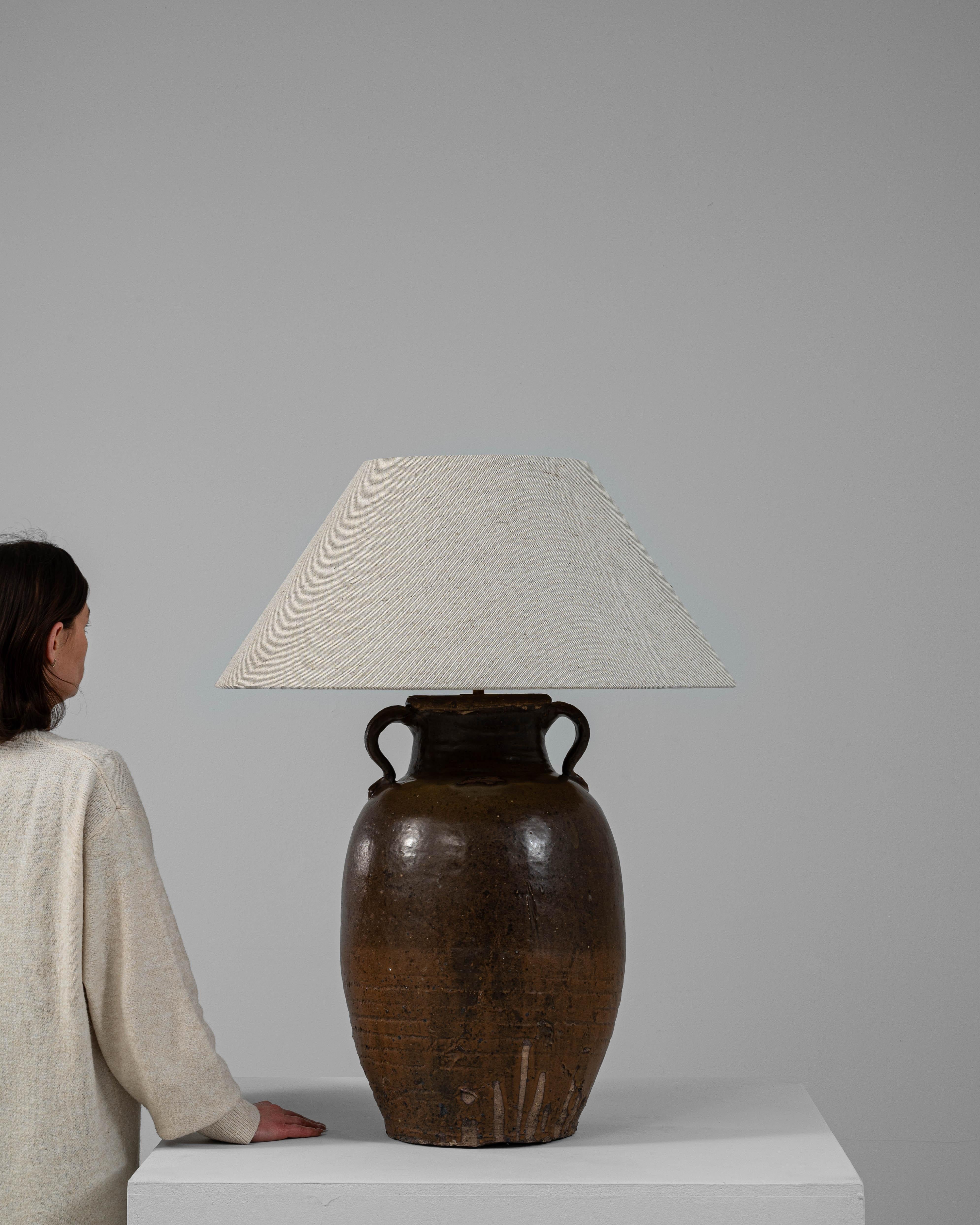 20th Century Asian Glazed Jug Ceramic Table Lamp Bon état - En vente à High Point, NC