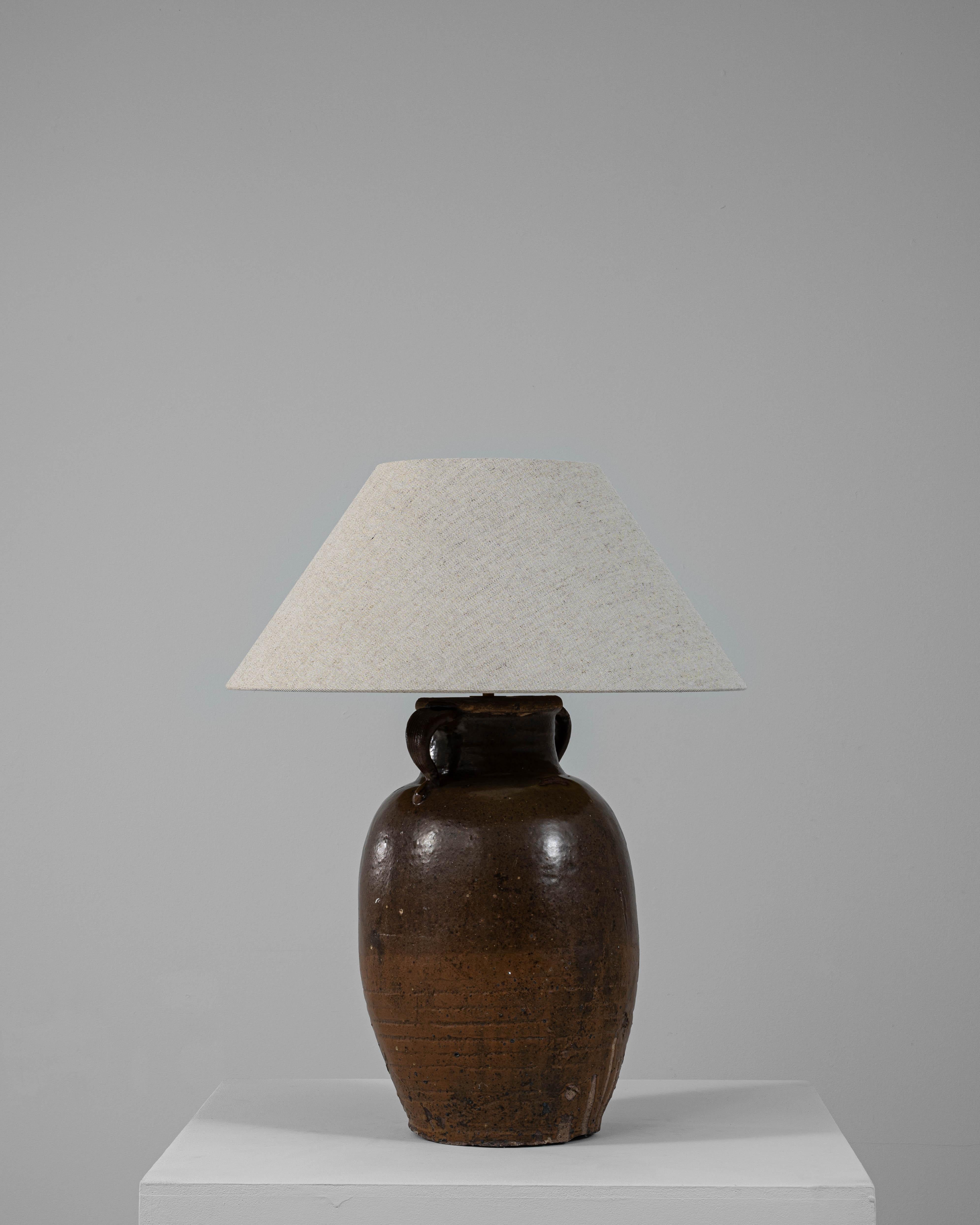 20ième siècle 20th Century Asian Glazed Jug Ceramic Table Lamp en vente