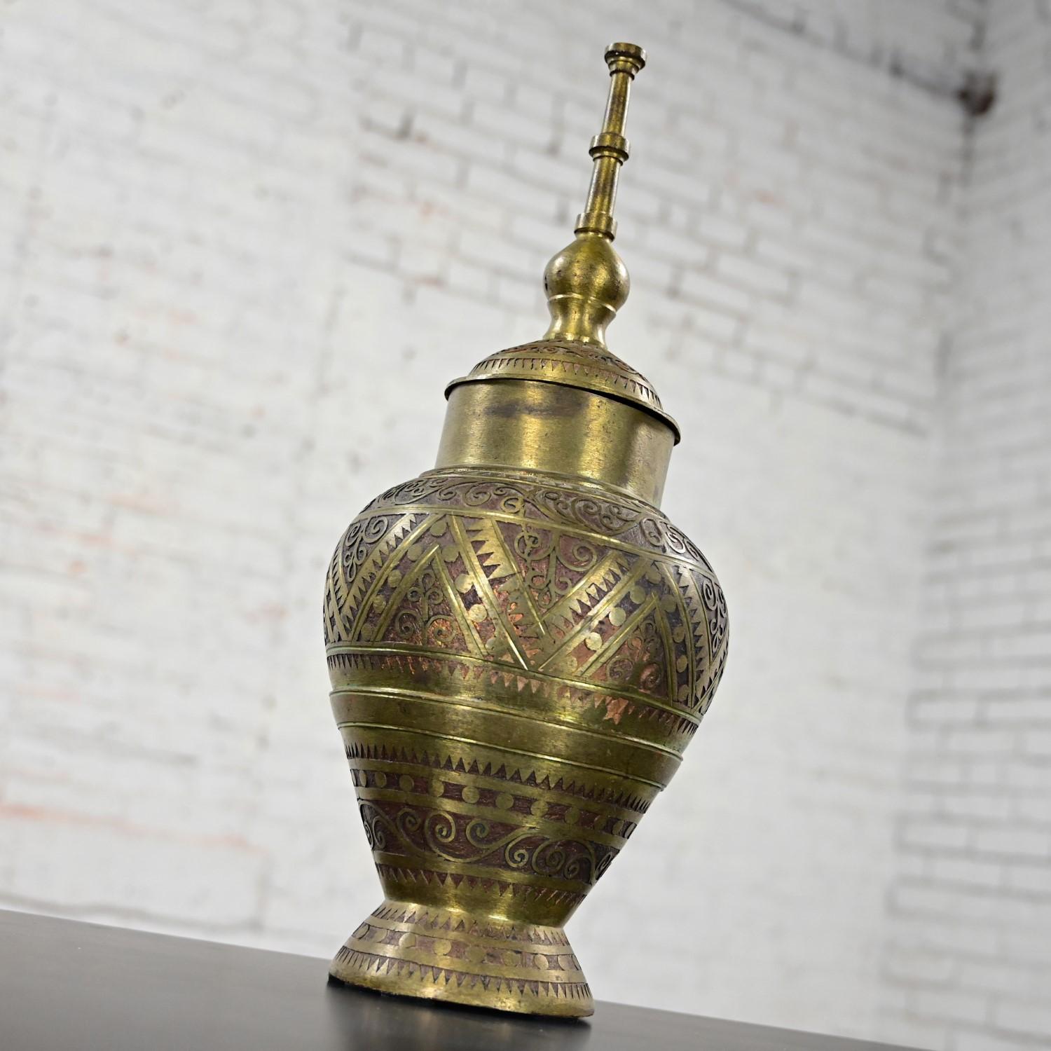 20Th Century Asian Islamic Wedding Vessel Gador or Mindanao Marana Brass Urn For Sale 5