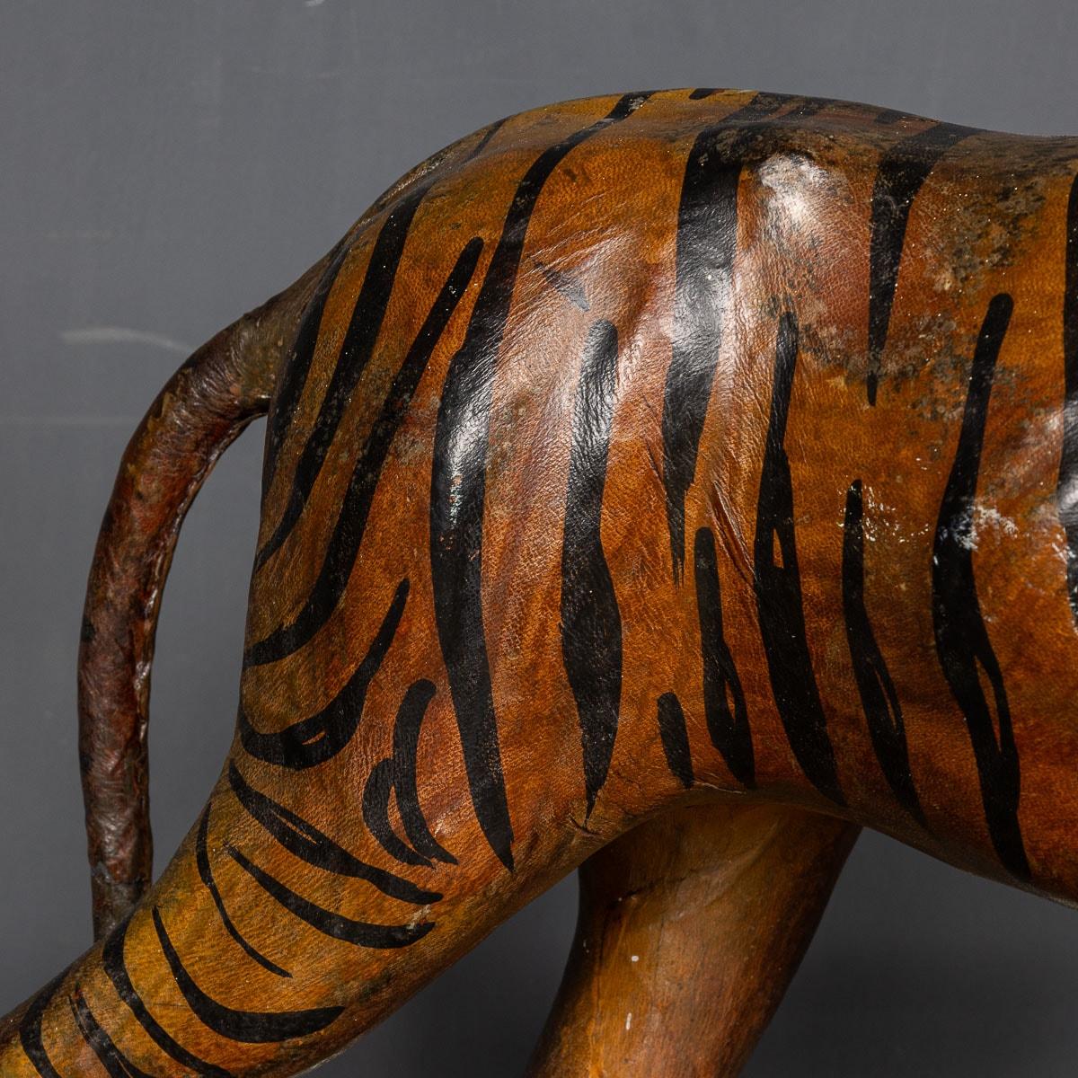 20th Century Asian Painted Leather Pair Of Tigers, c.1920 For Sale 14