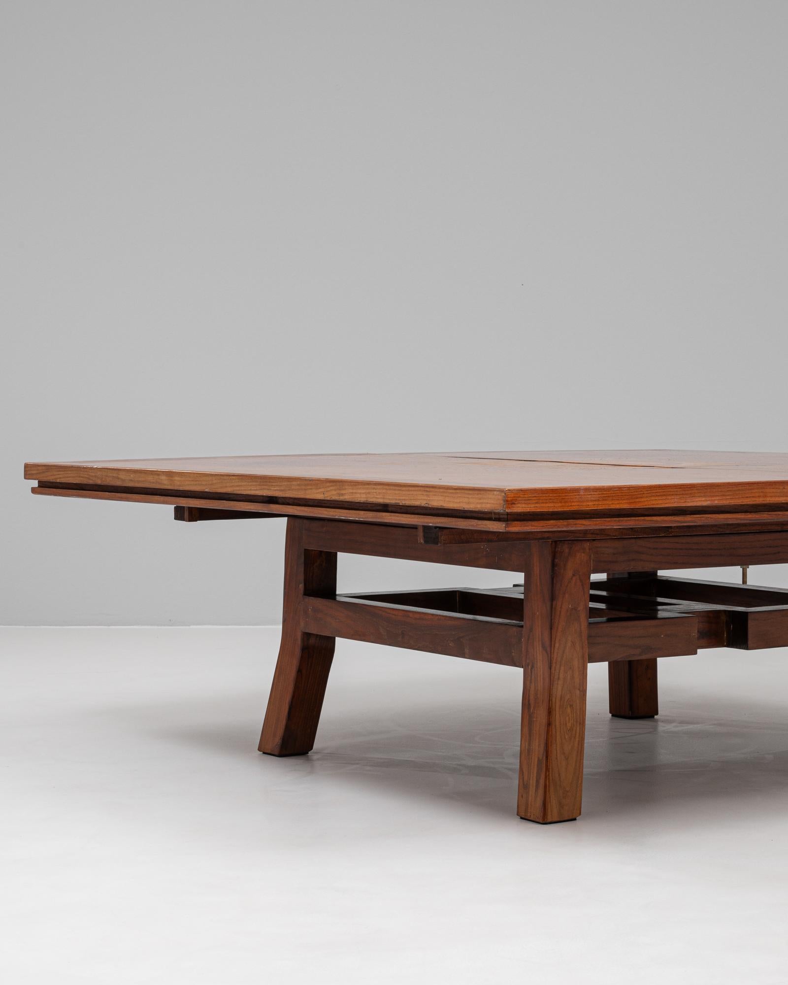 Table basse asiatique en bois du 20e siècle en vente 3