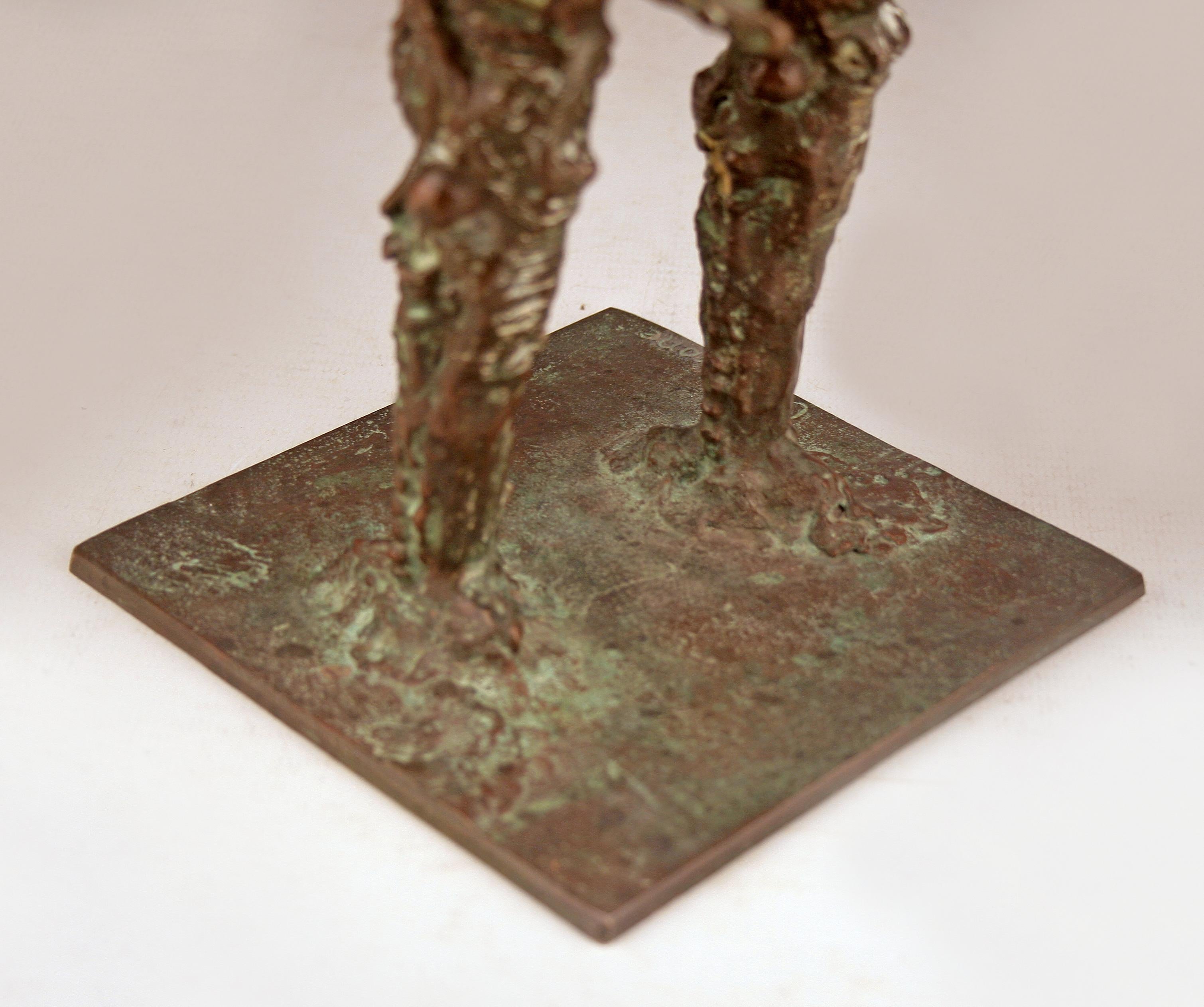 Astronaut-Bronze-Skulptur des italienischen und brasilianischen Künstlers D. Calabrone aus dem 20. Jahrhundert im Angebot 3