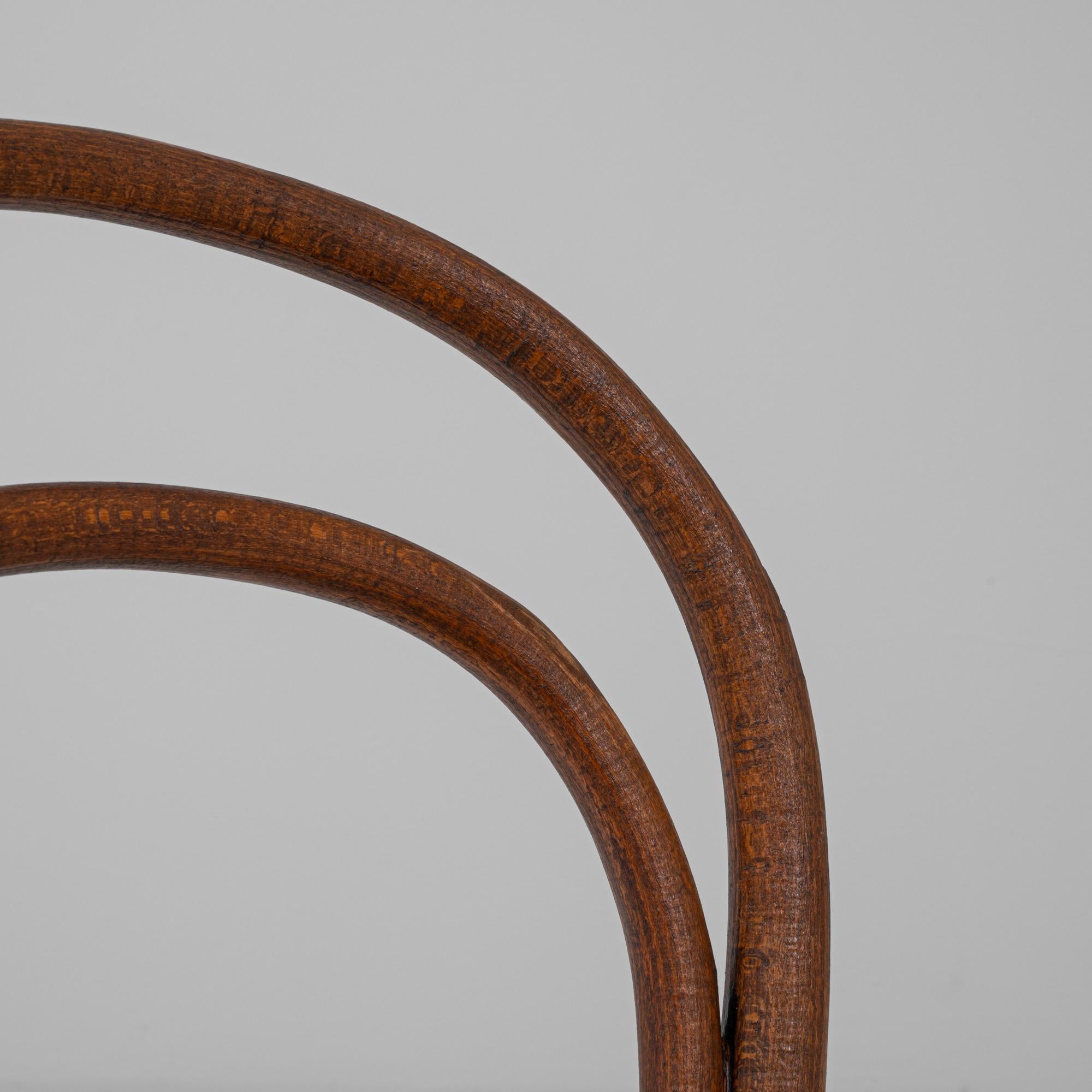 Silla Bistro de madera curvada austriaca del siglo XX en venta 6