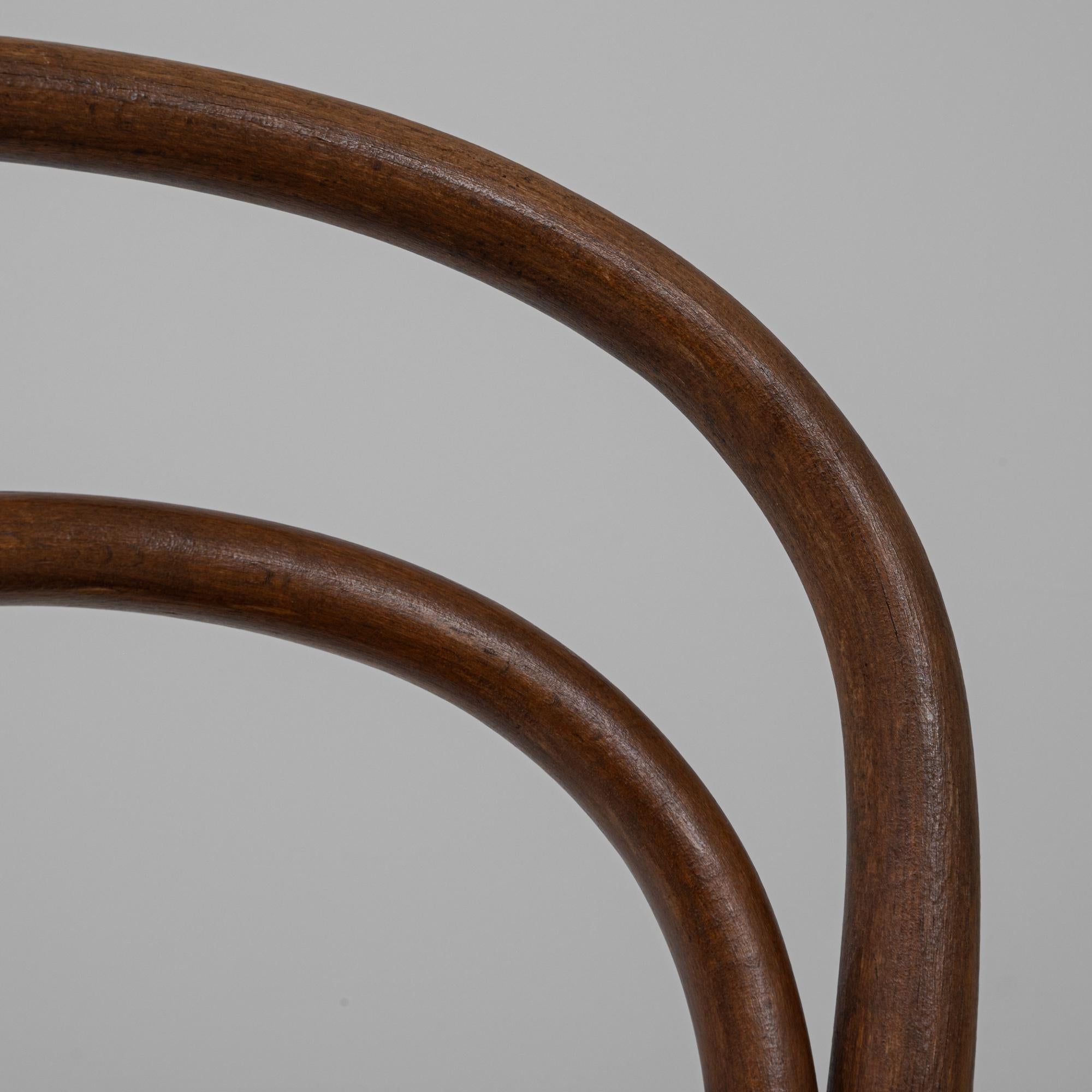 Chaise de bistrot en bois bentwood autrichien du 20e siècle en vente 6