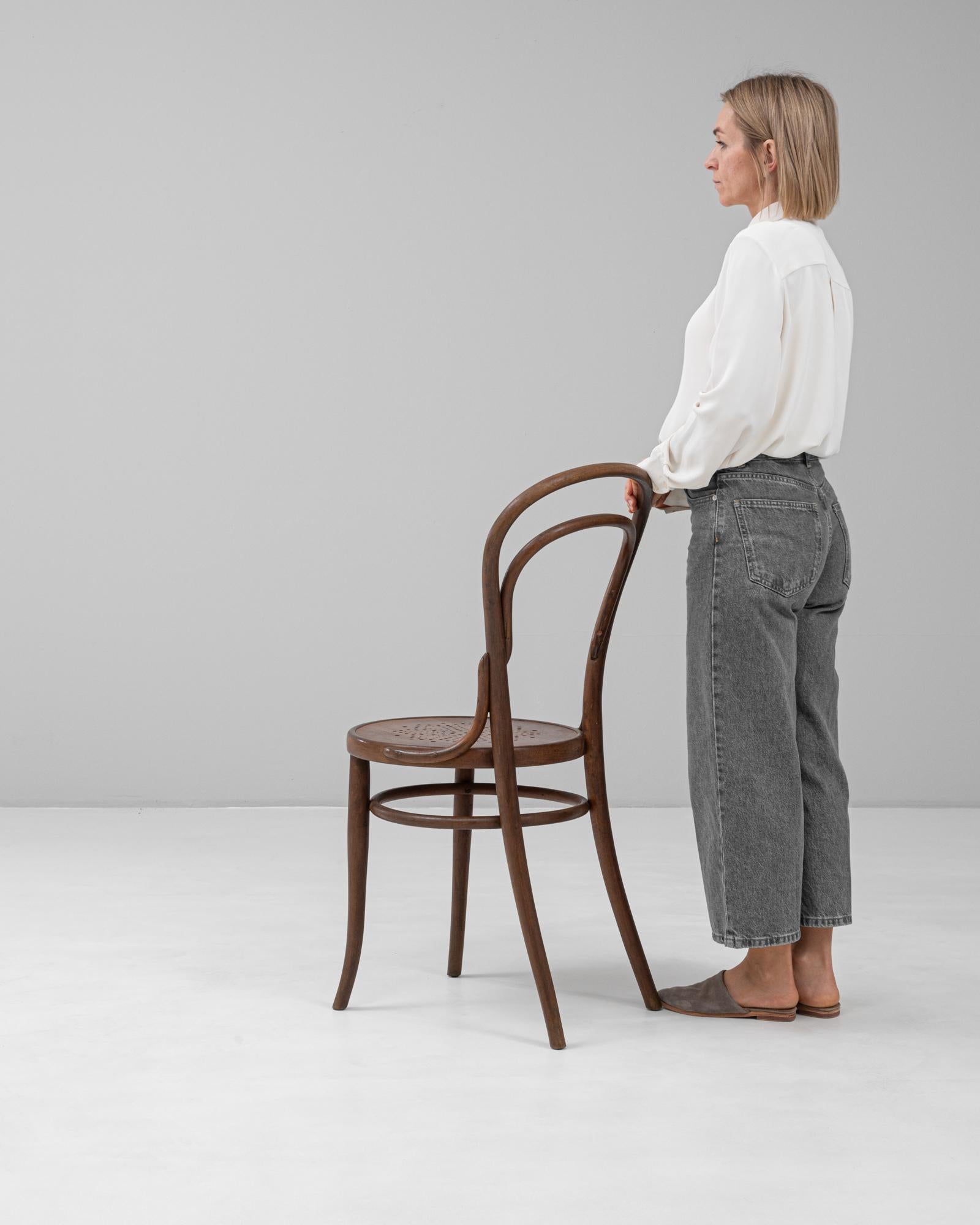 Bois Chaise de bistrot en bois bentwood autrichien du 20e siècle en vente