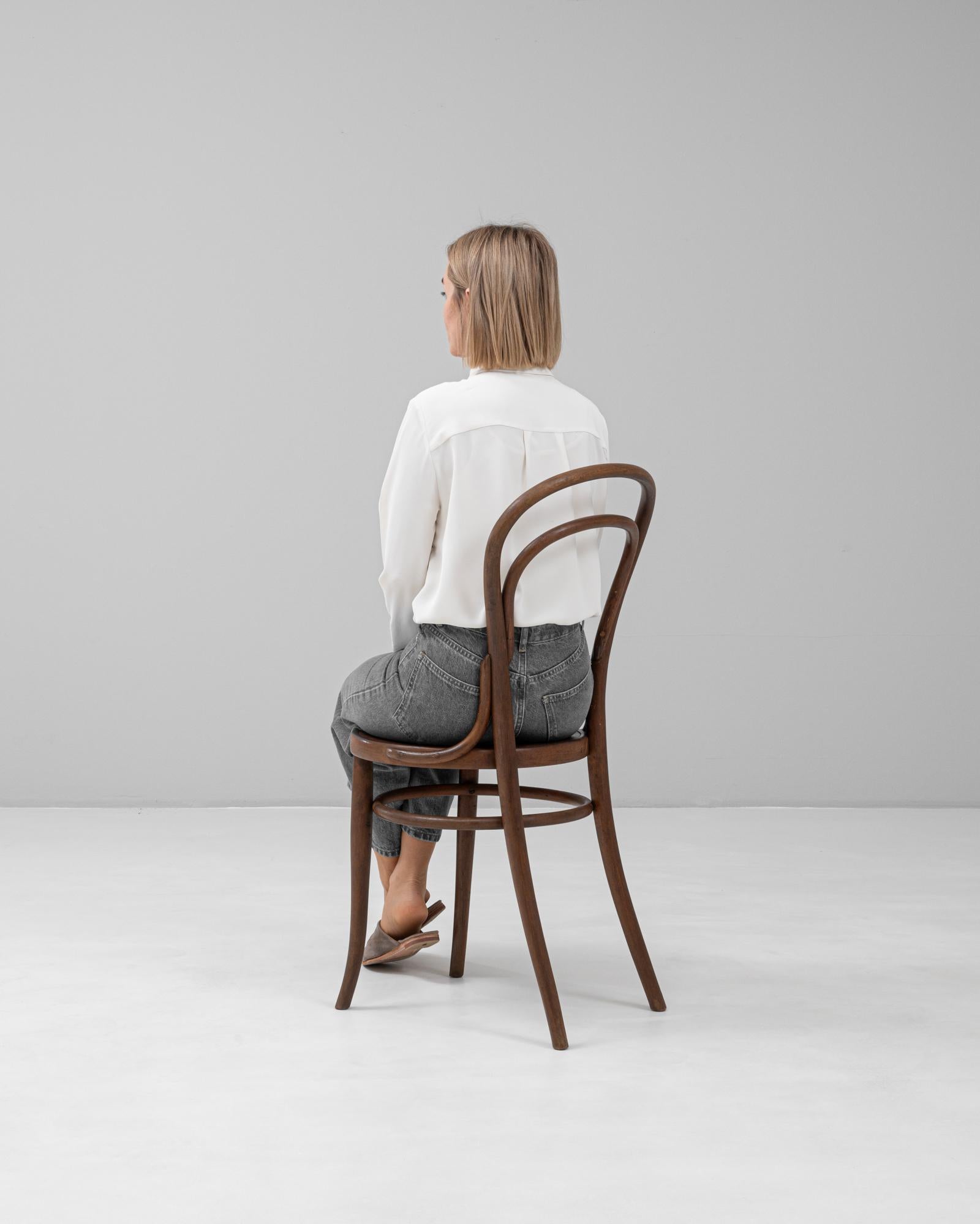 Chaise de bistrot en bois bentwood autrichien du 20e siècle en vente 1