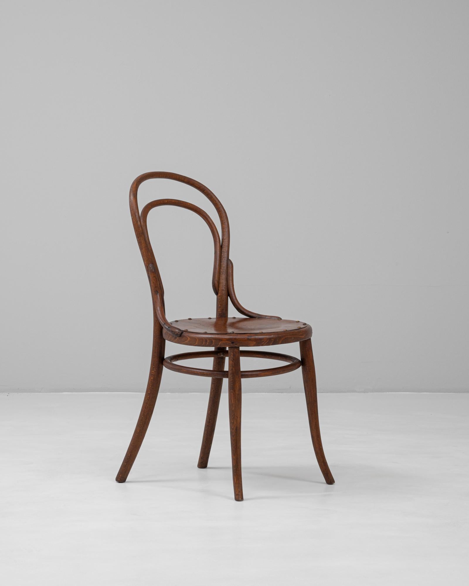 Silla Bistro de madera curvada austriaca del siglo XX en venta 3