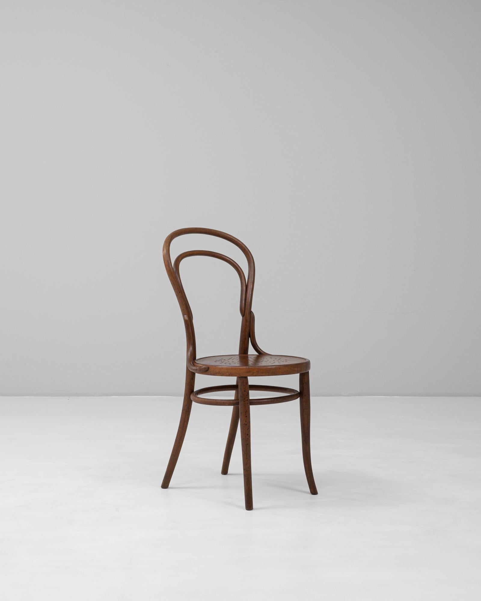 Chaise de bistrot en bois bentwood autrichien du 20e siècle en vente 2