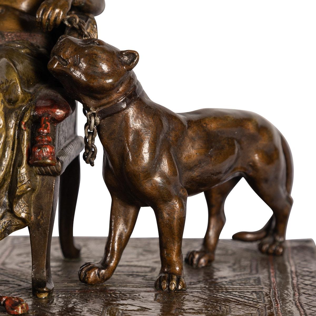 20th Century Austrian Cold Painted Bronze 'Cleopatra with Pumas' Bergman, C.1910 For Sale 5