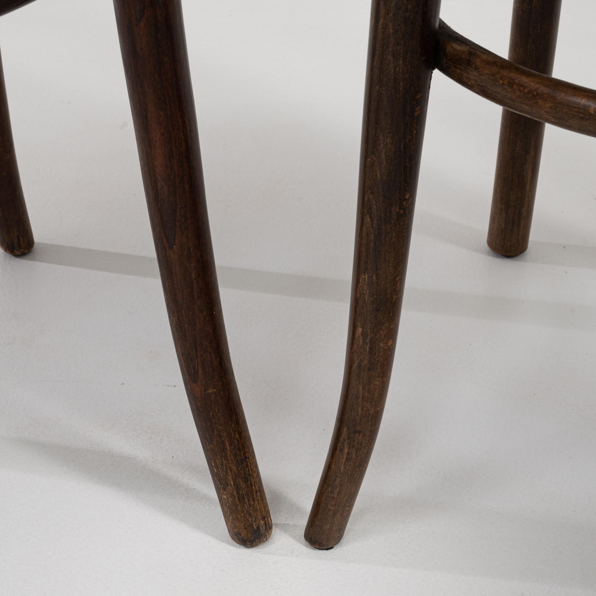 Ensemble autrichien du XXe siècle de 10 chaises en bois courbé Thonet par Thonet-Mundus & J. Kohn en vente 5