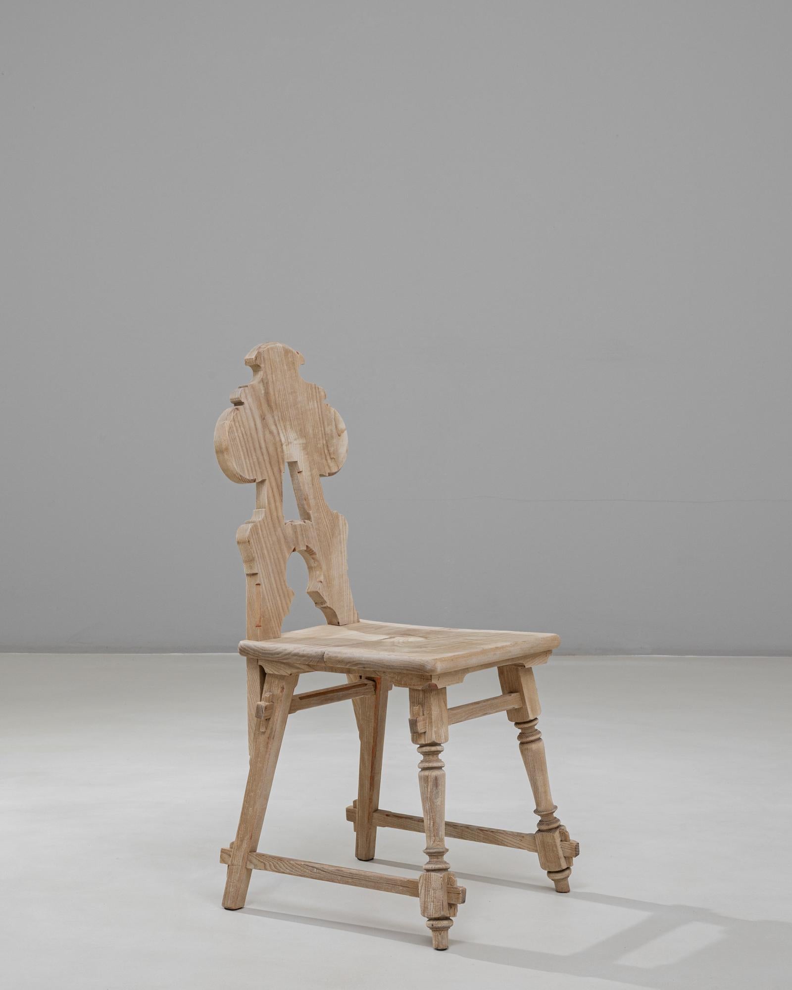 20. Jahrhundert Österreichischer Tiroler Holzstuhl mit Rückenlehne im Angebot 5