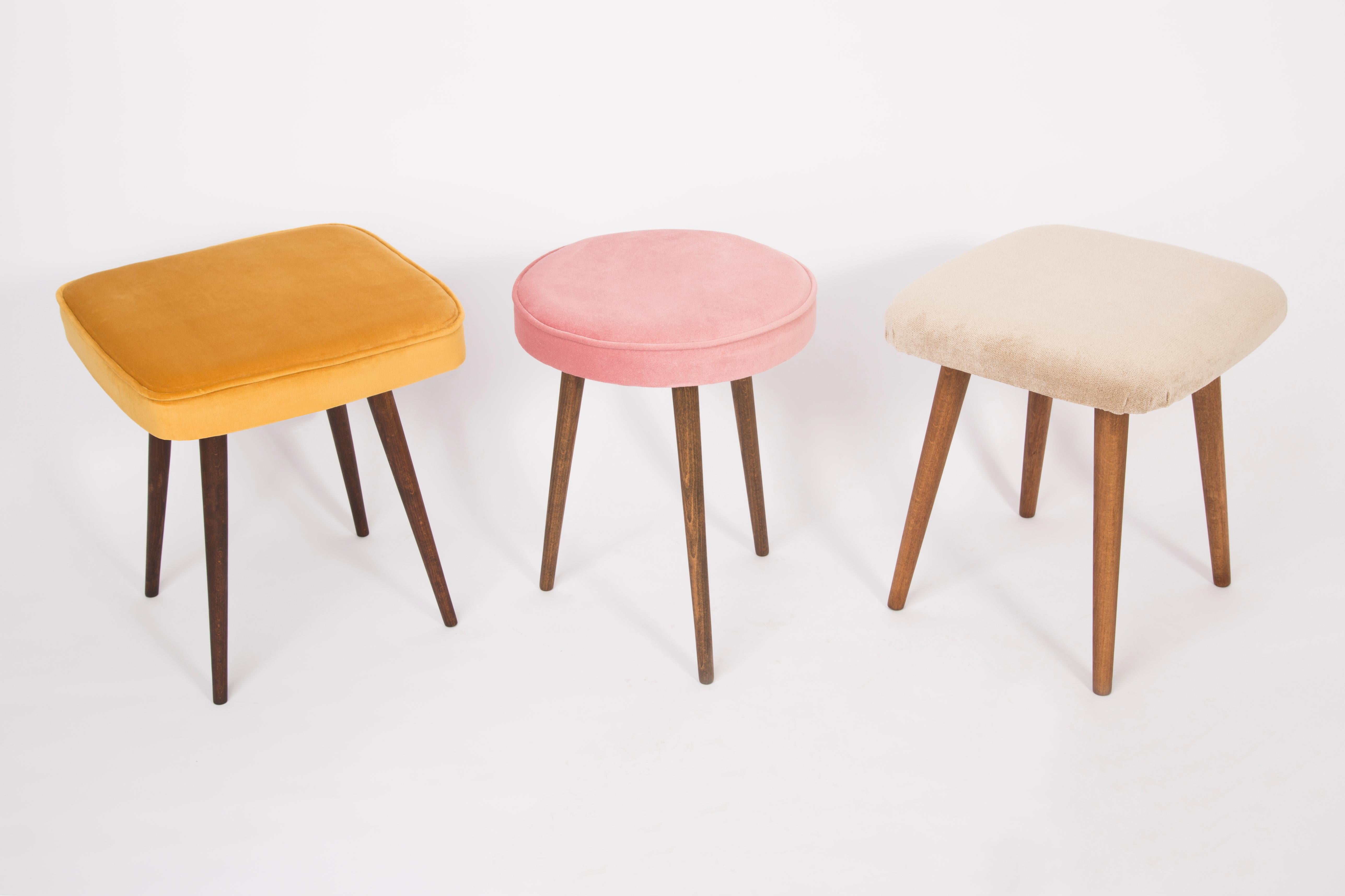 20th Century Baby Pink Stool, 1960s For Sale 3