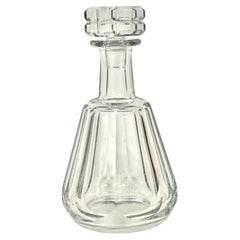 Decantador de cristal de Baccarat con tapón facetado, Siglo XX