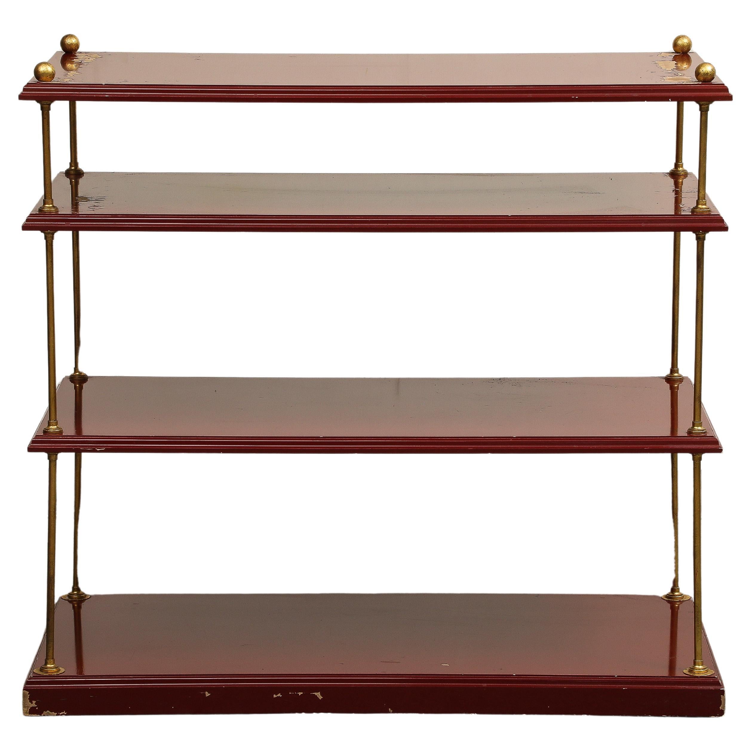 Étagère in stile Baguès del XX secolo in lacca color mirtillo rosso e ottone