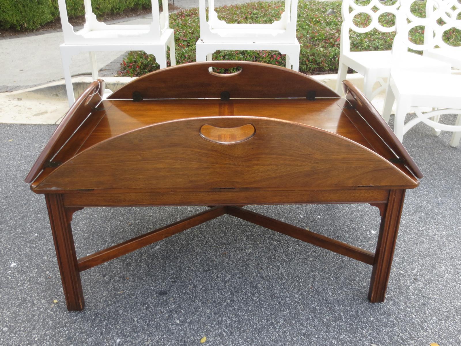 20th century mahogany oversized butler's tray coffee table by Baker
Dimensions with flaps up: 40.25