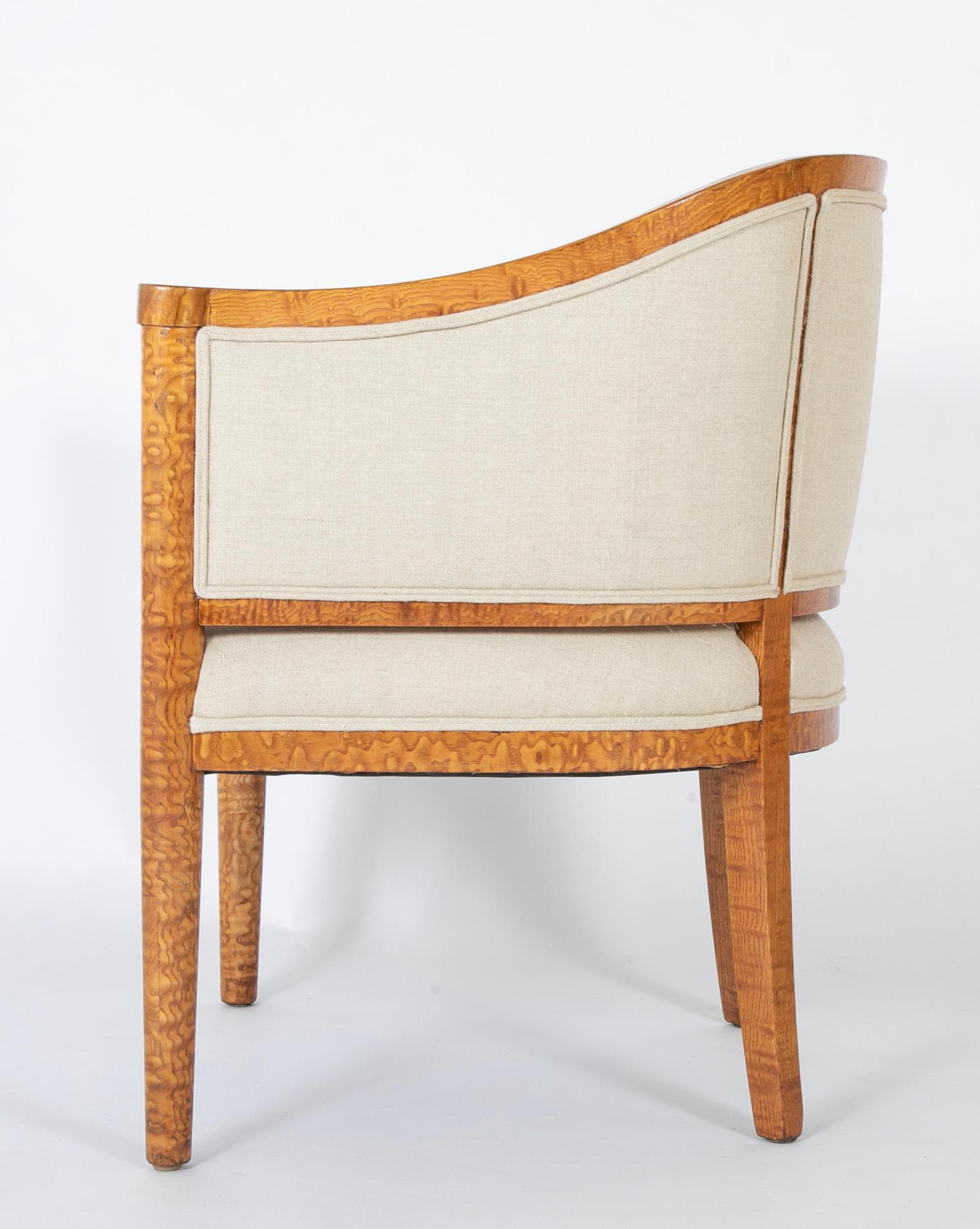 20th Century Baltic Bergere in Burr Ash For Sale 1