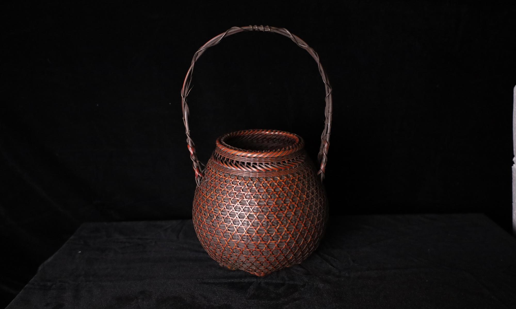 Showa 20th century bamboo vase for flowers (ikebana) For Sale