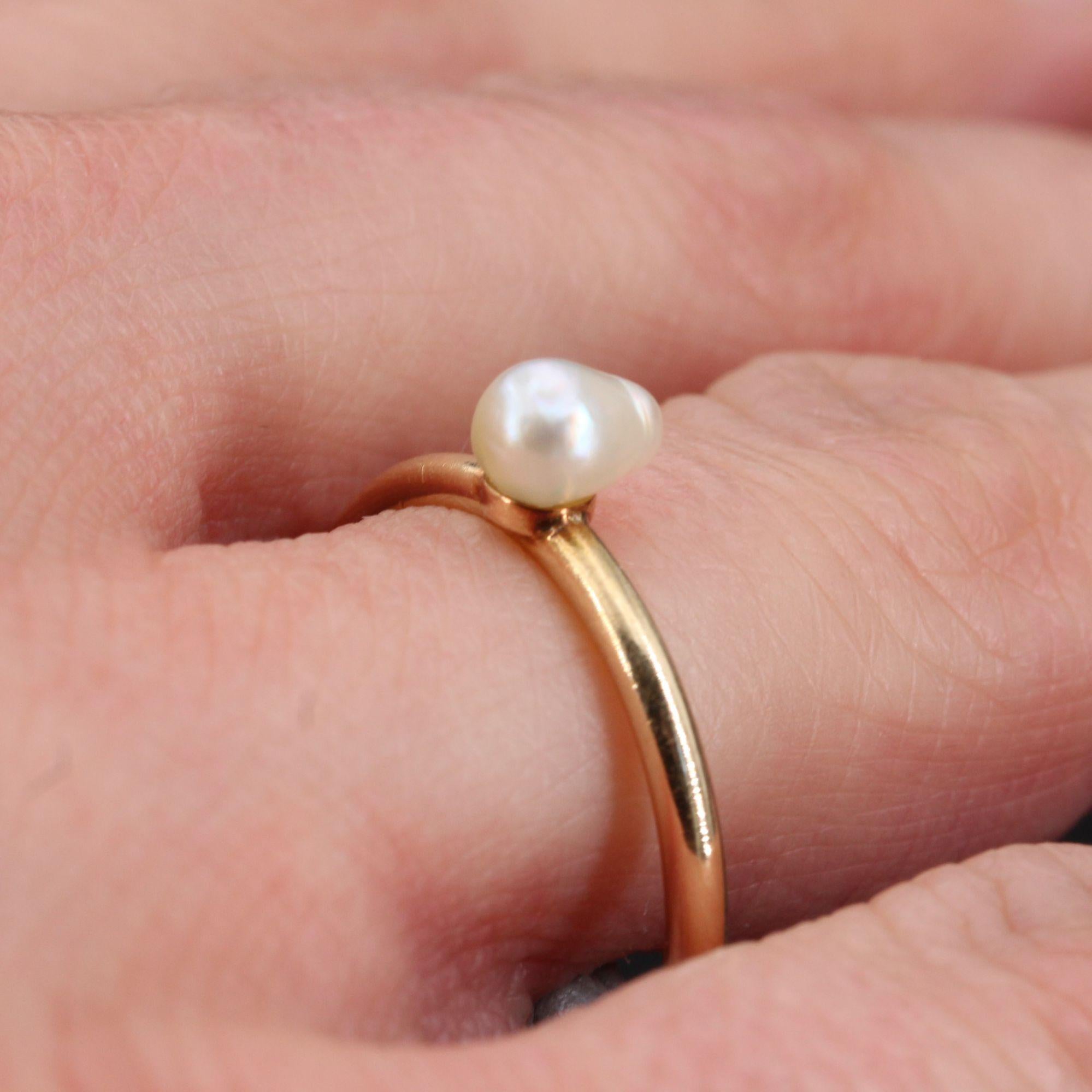 20th Century Baroque Pearl 18 Karat Yellow Gold Solitaire Ring 4