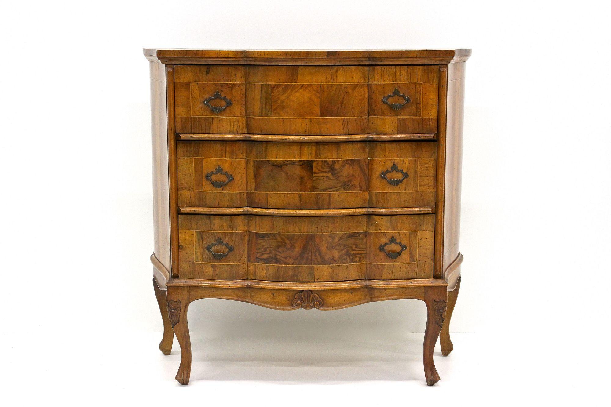 Kommode im Barockstil des 20. Jahrhunderts, Italien ca. 1940 (Italienisch) im Angebot