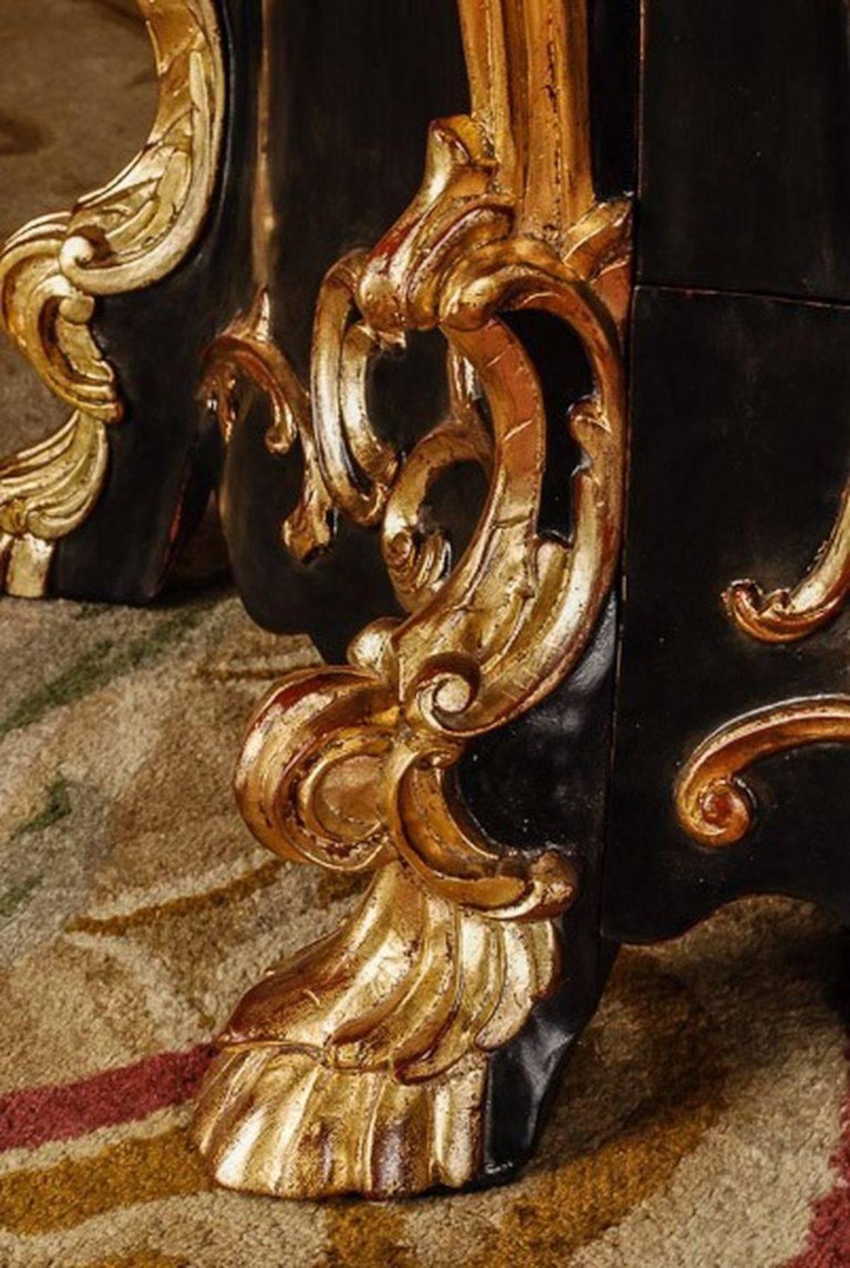 XX secolo 20° secolo, Commode in stile barocco in vendita