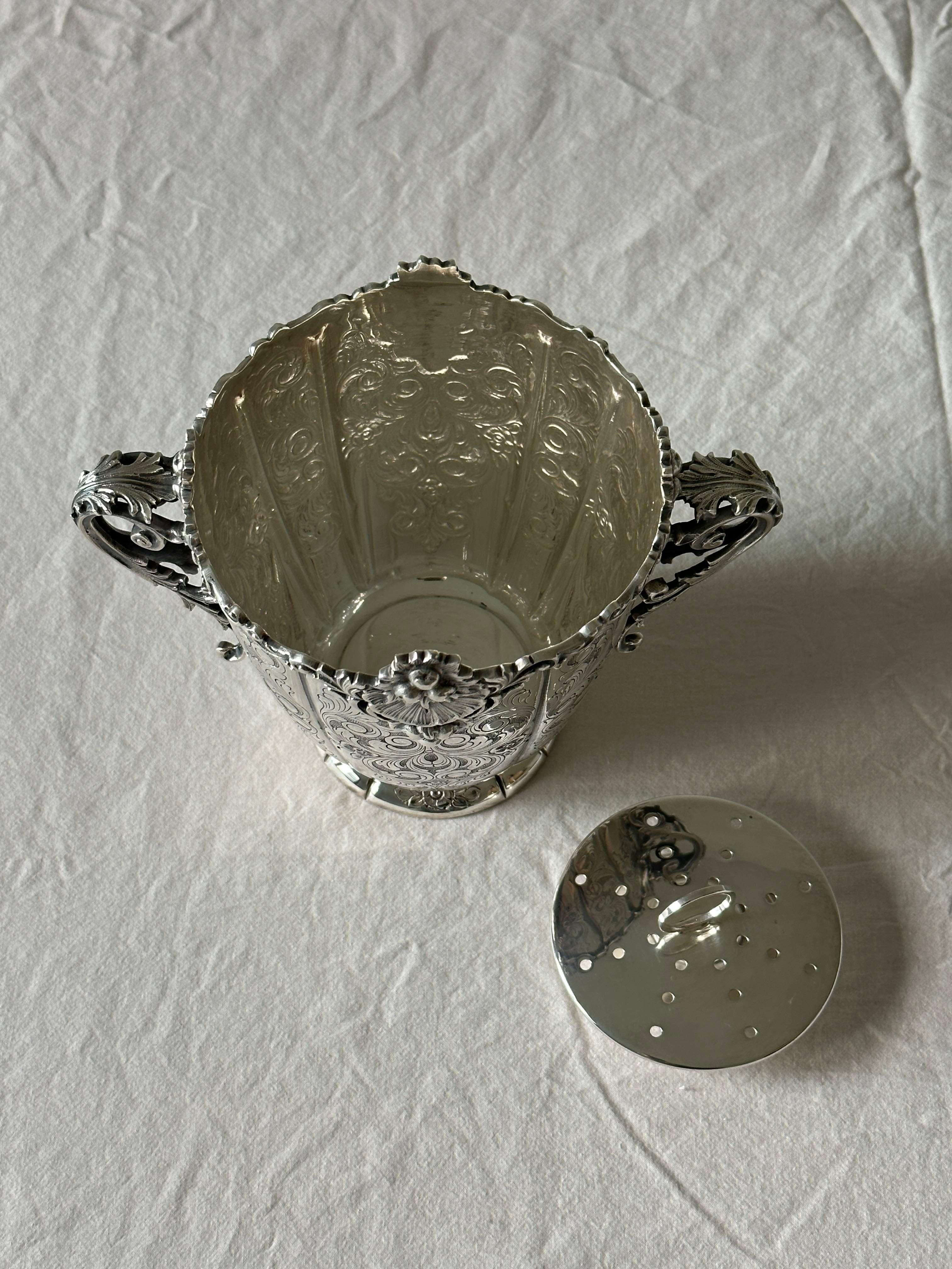 Hand-Crafted 20th Century Baroque Style Sterling Silver Ice Bucket by Ilario Pradella For Sale