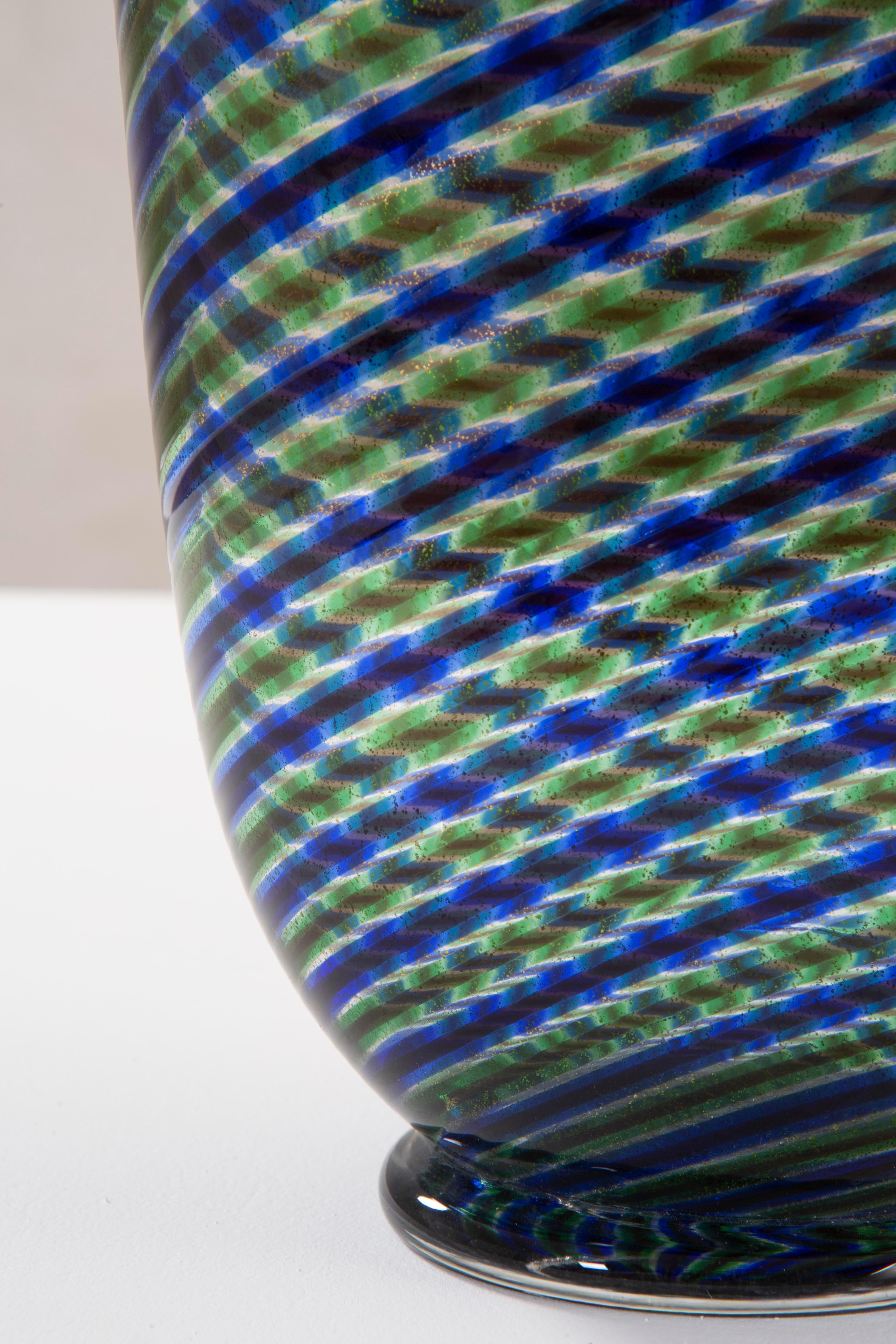 20. Jahrhundert Barovier & Toso Murano Glas Vase in farbigen Streifen '60s im Angebot 5