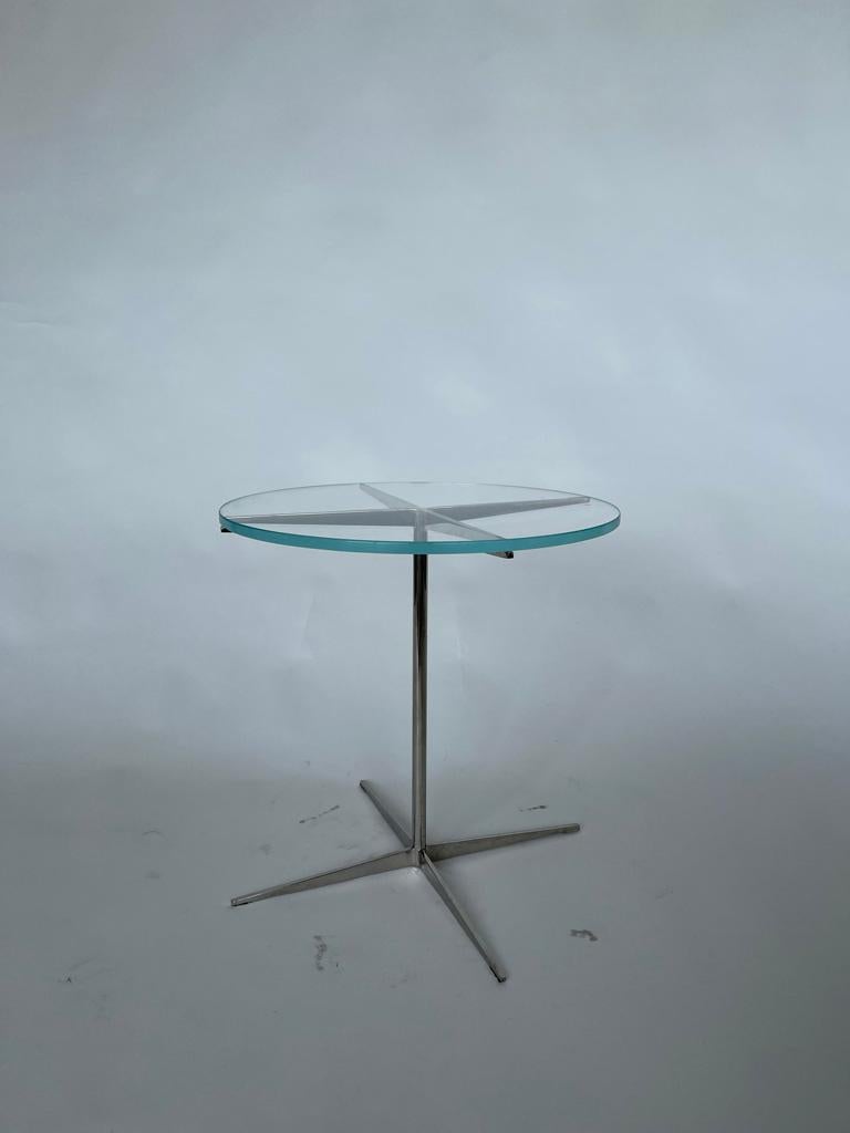20th century Bauhaus style glass and chrome end table with a thick glass top and a sleek chrome base. Perfect table for an accent to any room your house.

Dimensions:
19