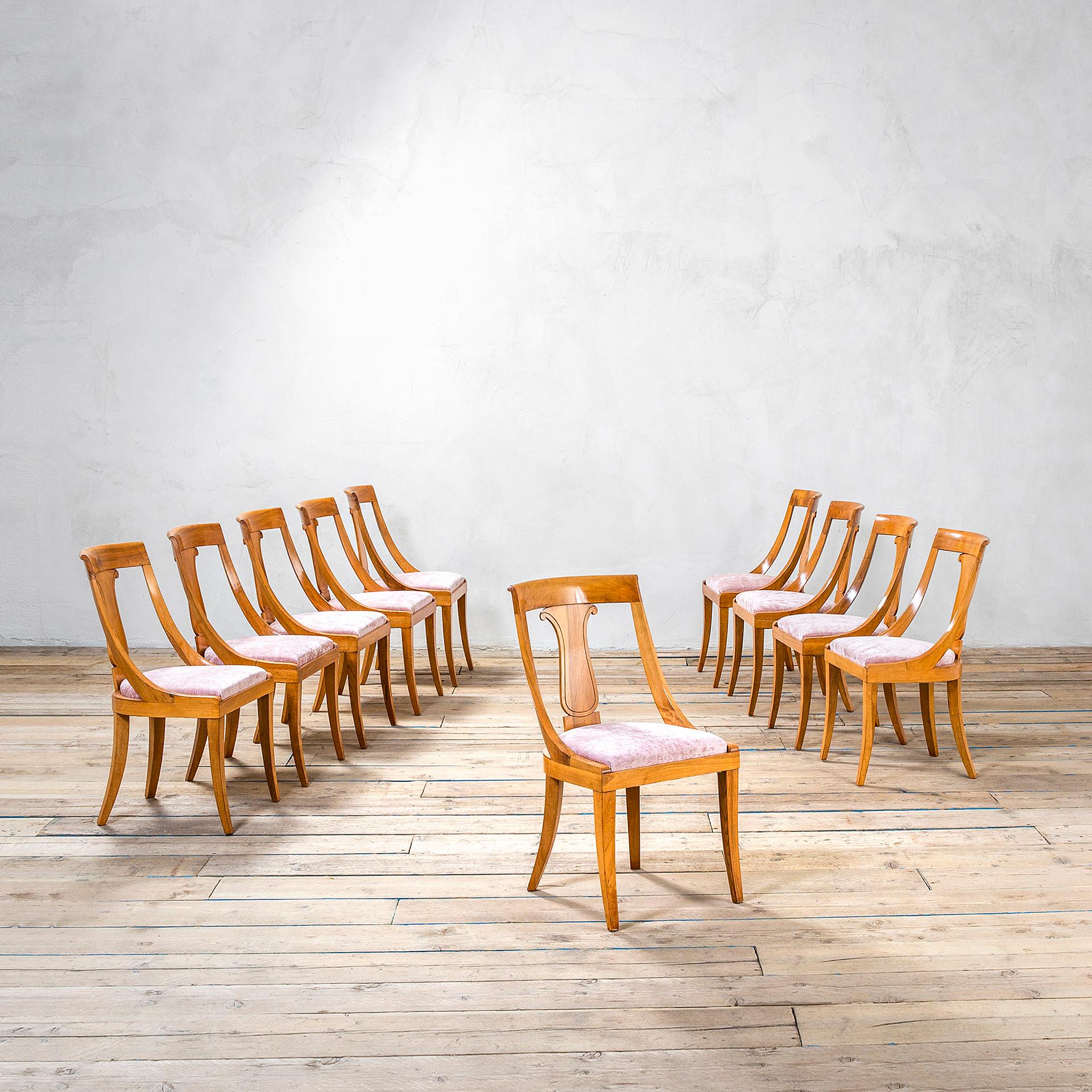 Set of ten chairs designed by the group BBPR (Gian Luigi Banfi, Lodovico Barbiano di Belgiojoso, Enrico Peressutti, Ernesto Nathan Rogers) in 1950s in wood and new upholstery in light pink fabric. Custom made for a private and documented apartment