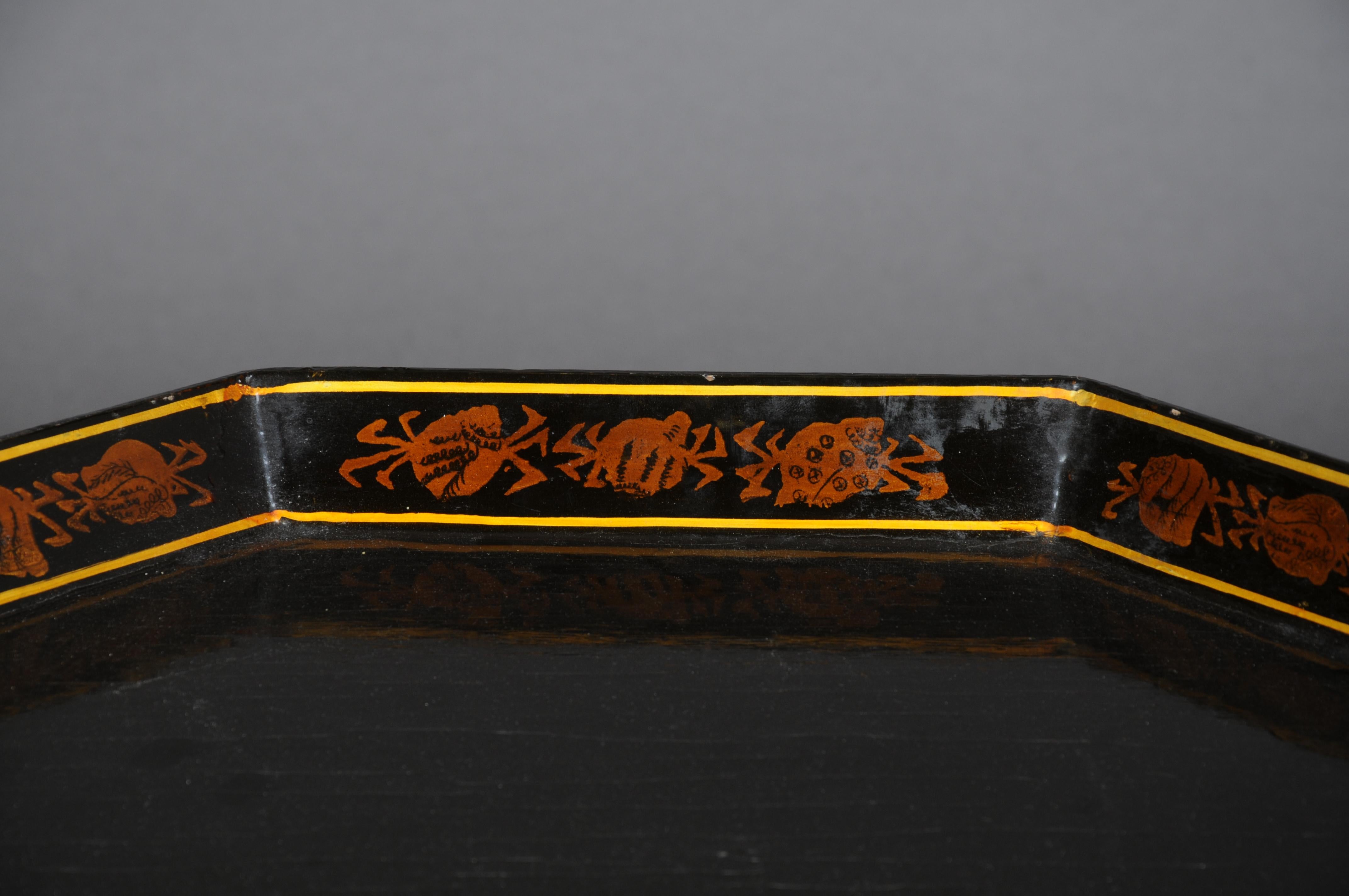 Schöner schwarzer Tabletttisch im pompejanischen Stil des 20. Jahrhunderts im Angebot 9