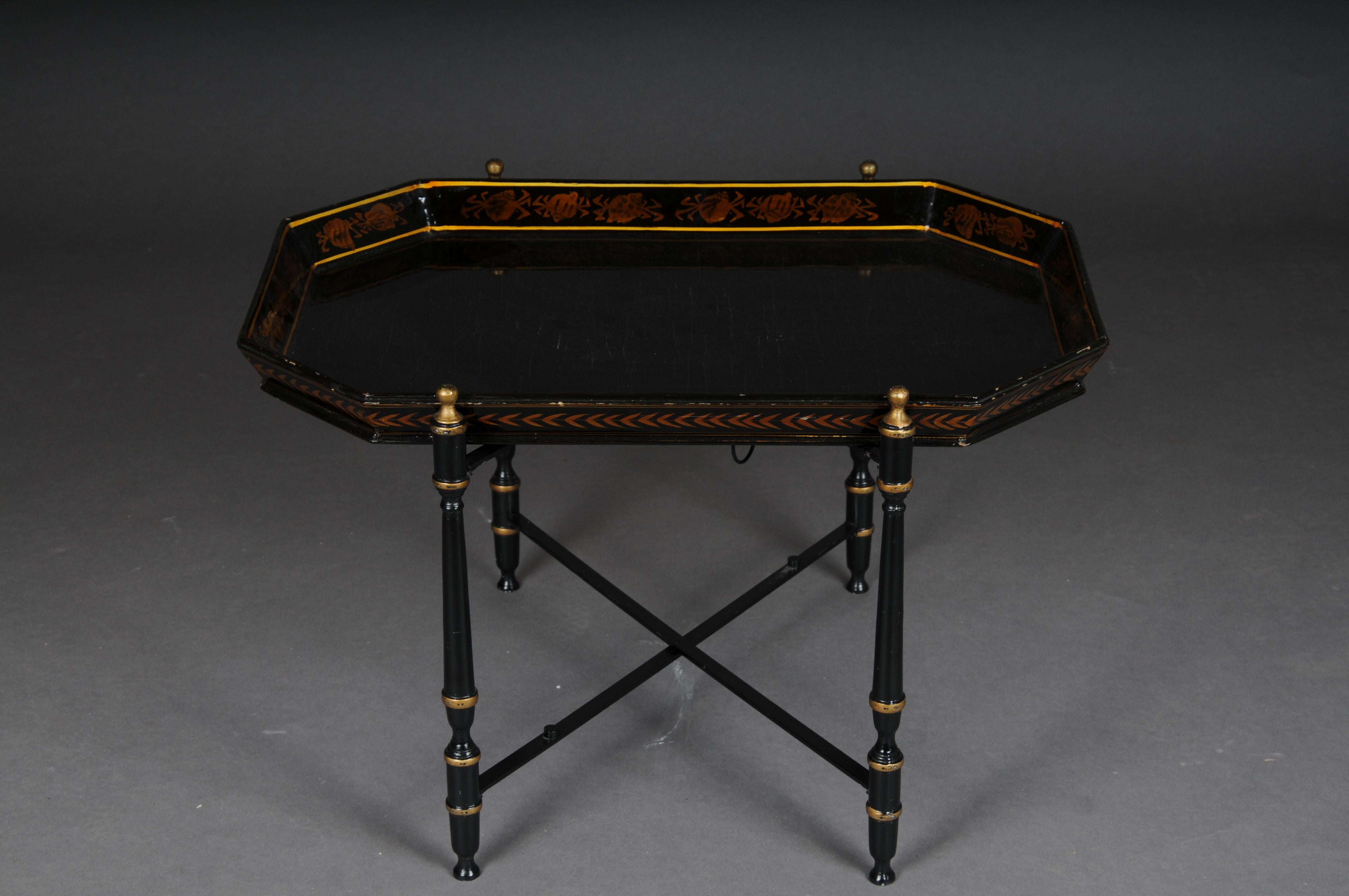 20th Century Beautiful black Pompeian style tray table

Completely painted black with brown trim. X-shaped frame in black lacquered metal, removable wooden tray. Probably Italy, 20th Century in Pompeian style