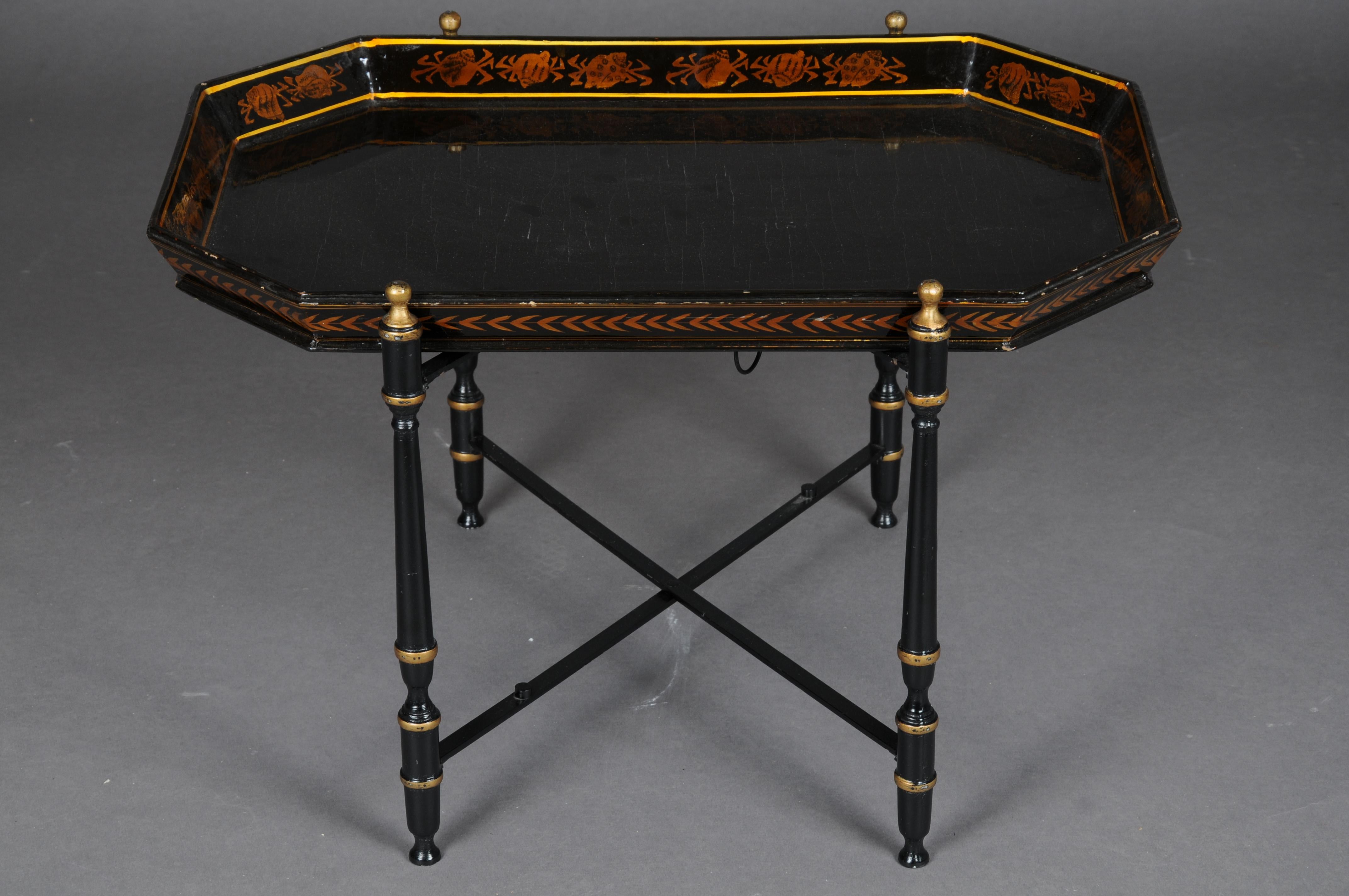 Schöner schwarzer Tabletttisch im pompejanischen Stil des 20. Jahrhunderts (Metall) im Angebot