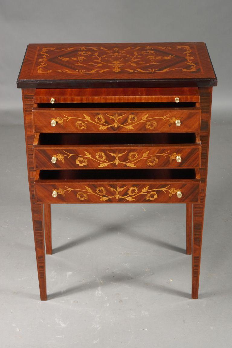 20th Century Beautiful Louis XVI Side Table, Console Inlaid In Good Condition For Sale In Berlin, DE