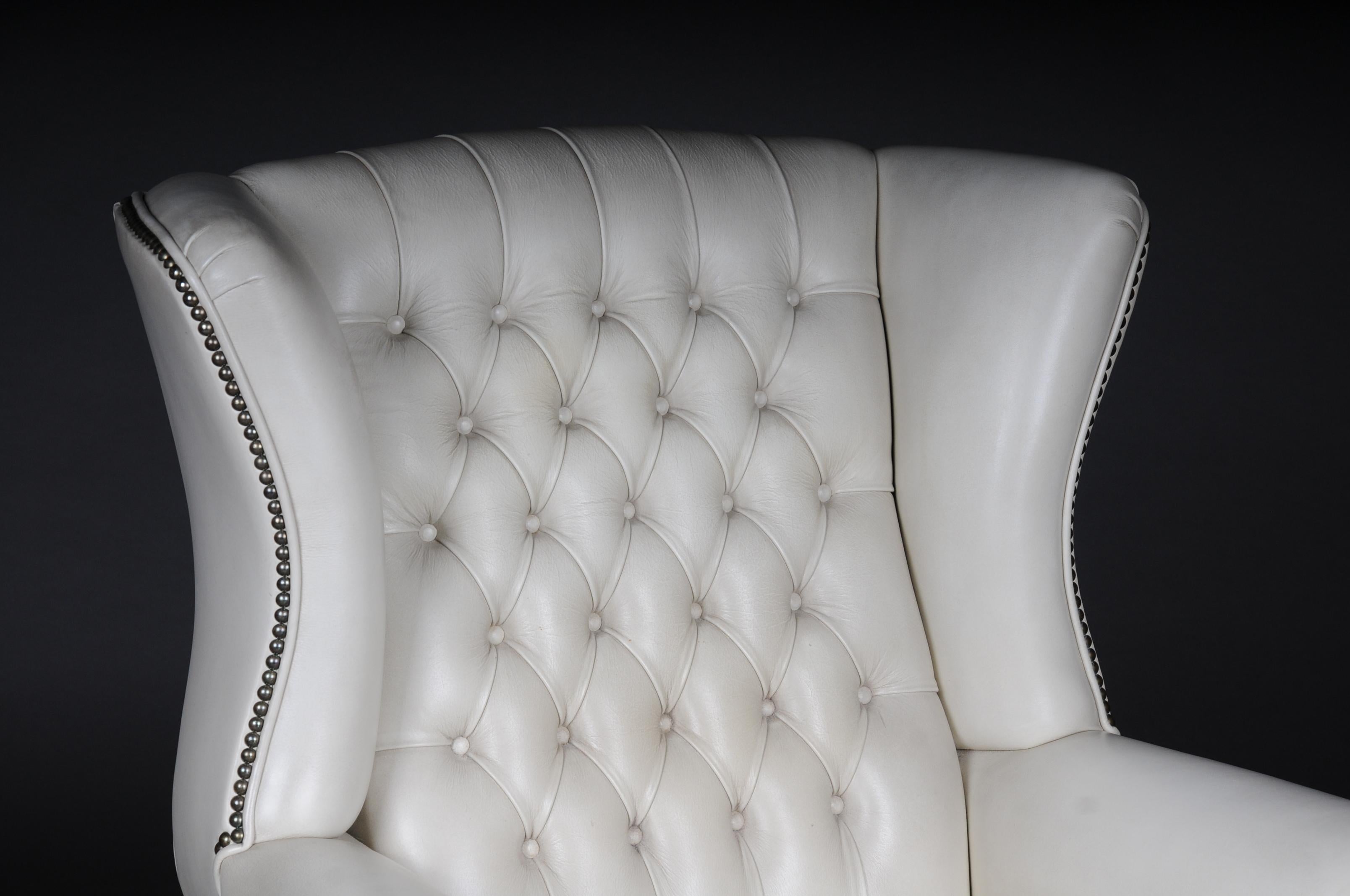 Italian 20th Century Beautiful Vintage Chesterfield Armchair / Club Chair, White For Sale