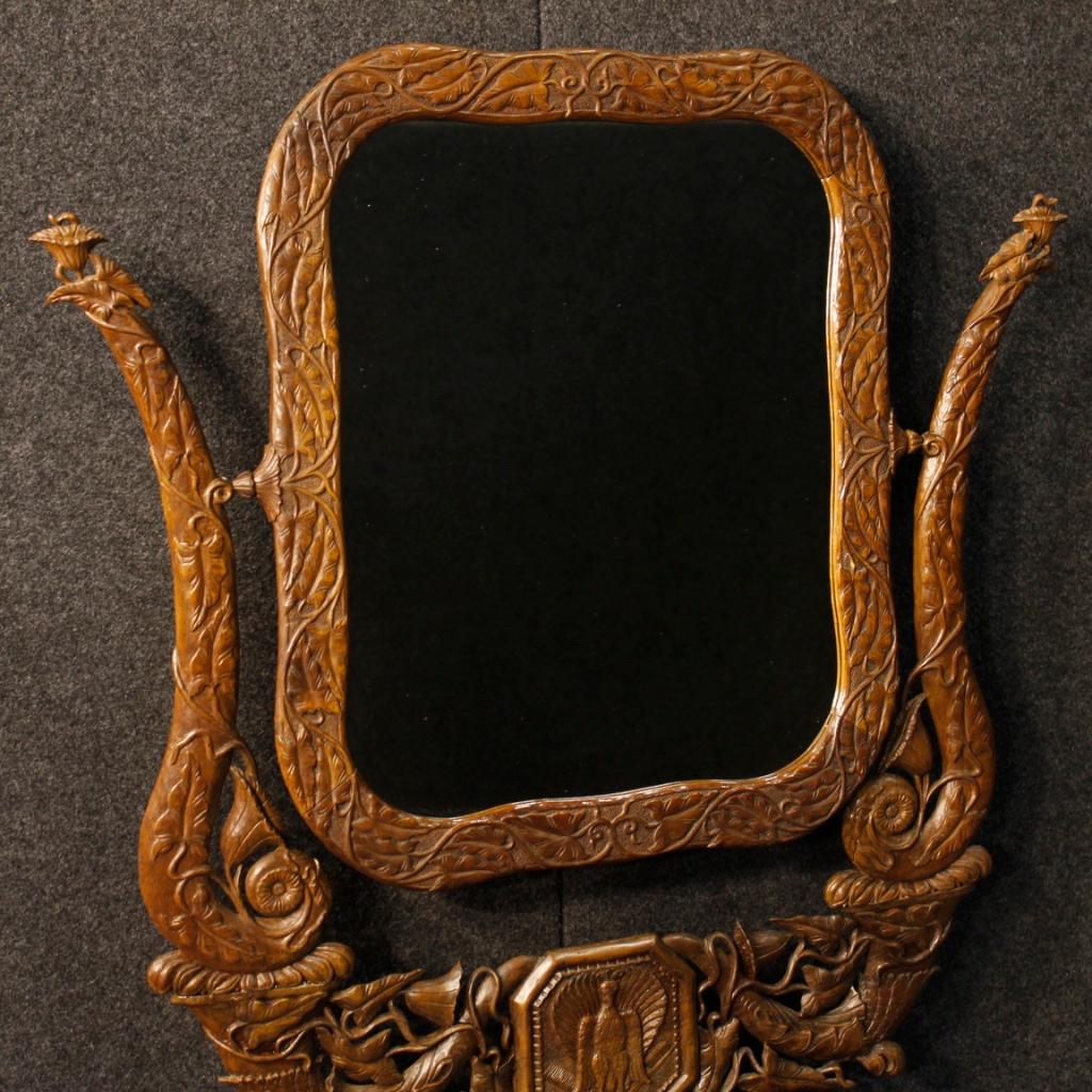 French cheval mirror in Art Nouveau style from 20th century. Object finely carved and chiseled in beech wood for antique dealers and collectors. Bedroom or living room cheval mirror or beautiful decoration supported by four zoomorphic feet. Object