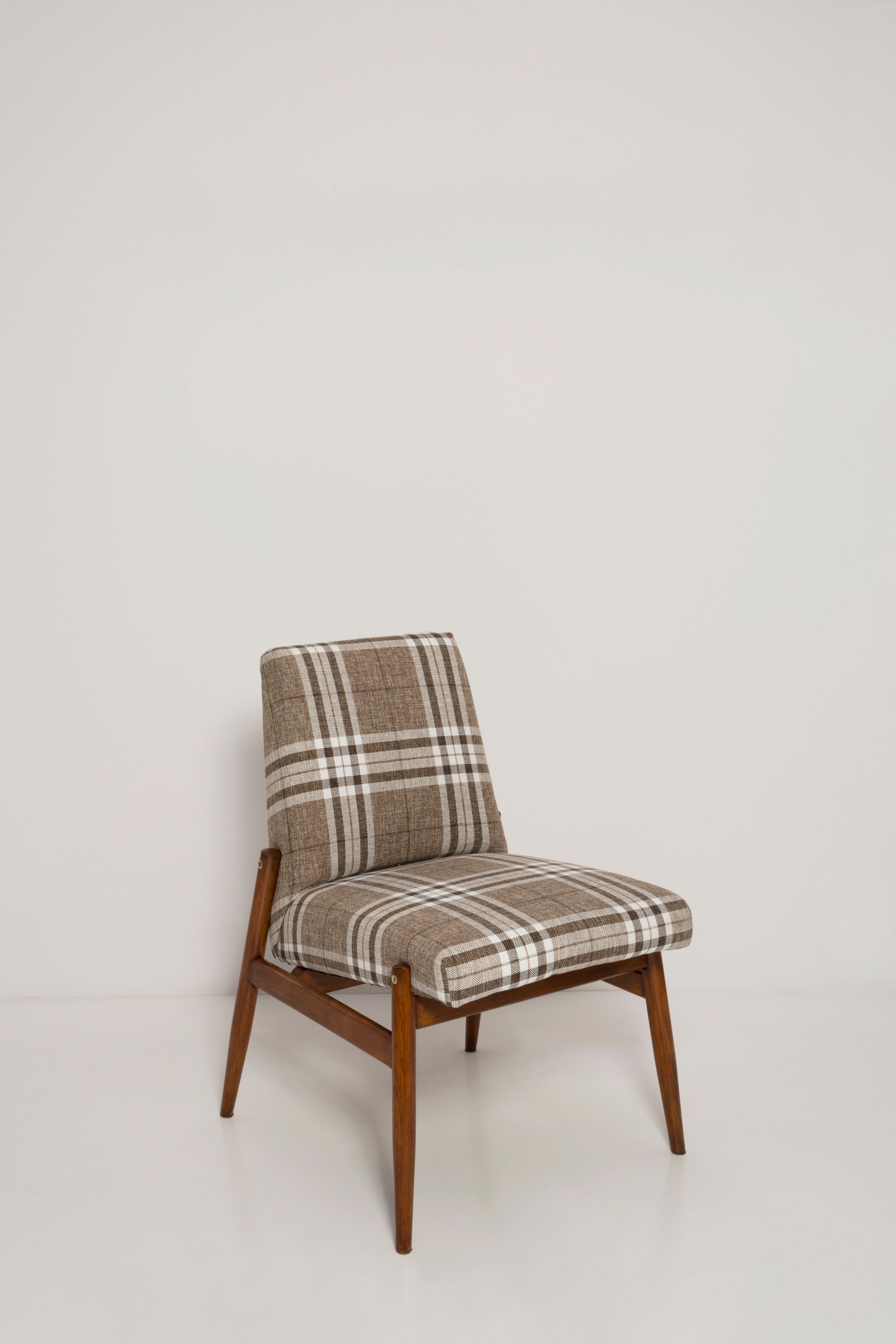 20th Century Beige Checkered Fabric Armchair, 300-227 Type, Europe, 1960s For Sale 1