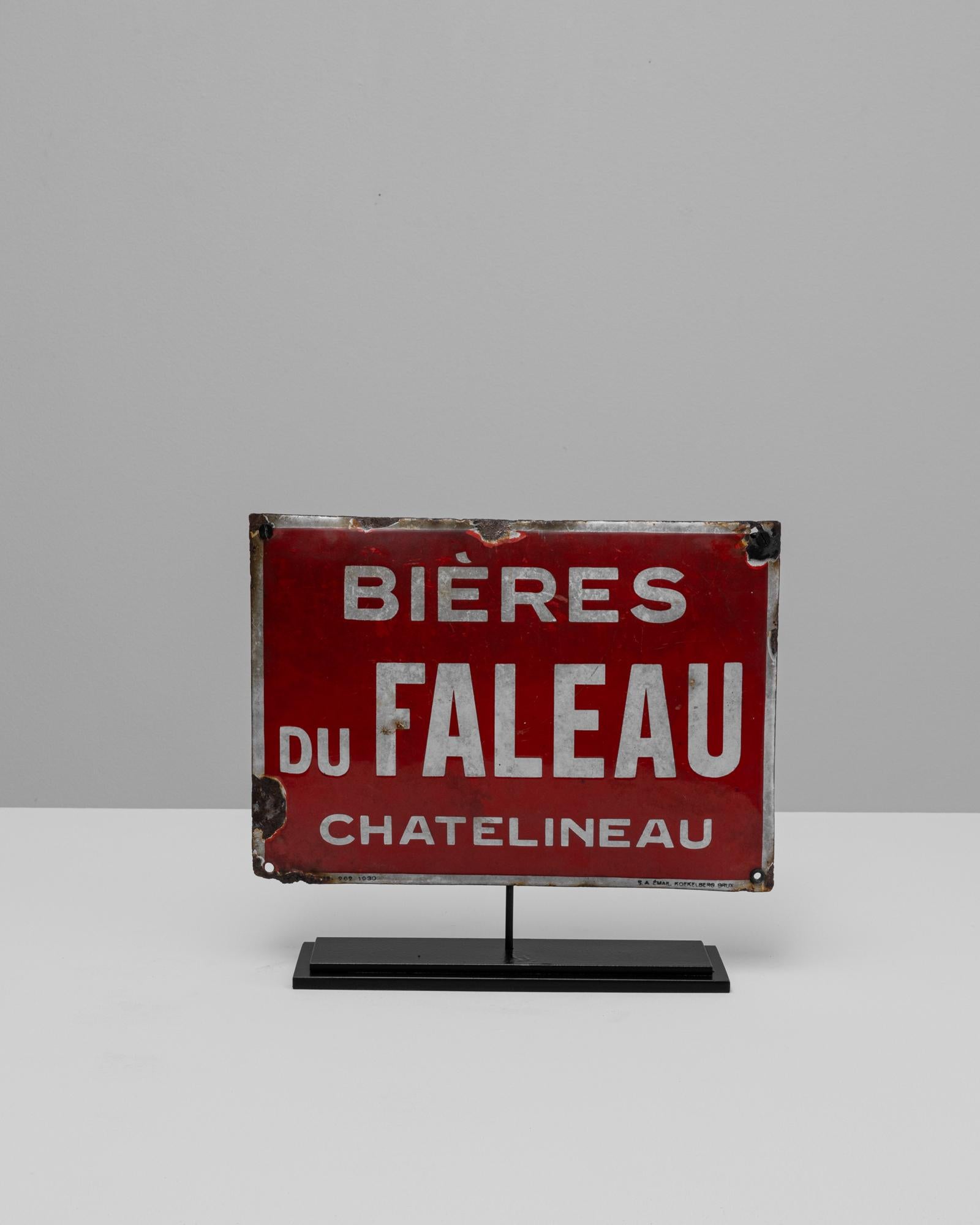 Birre belghe del XX secolo di Faleau, Châtelineau Insegna in metallo su supporto in vendita 2
