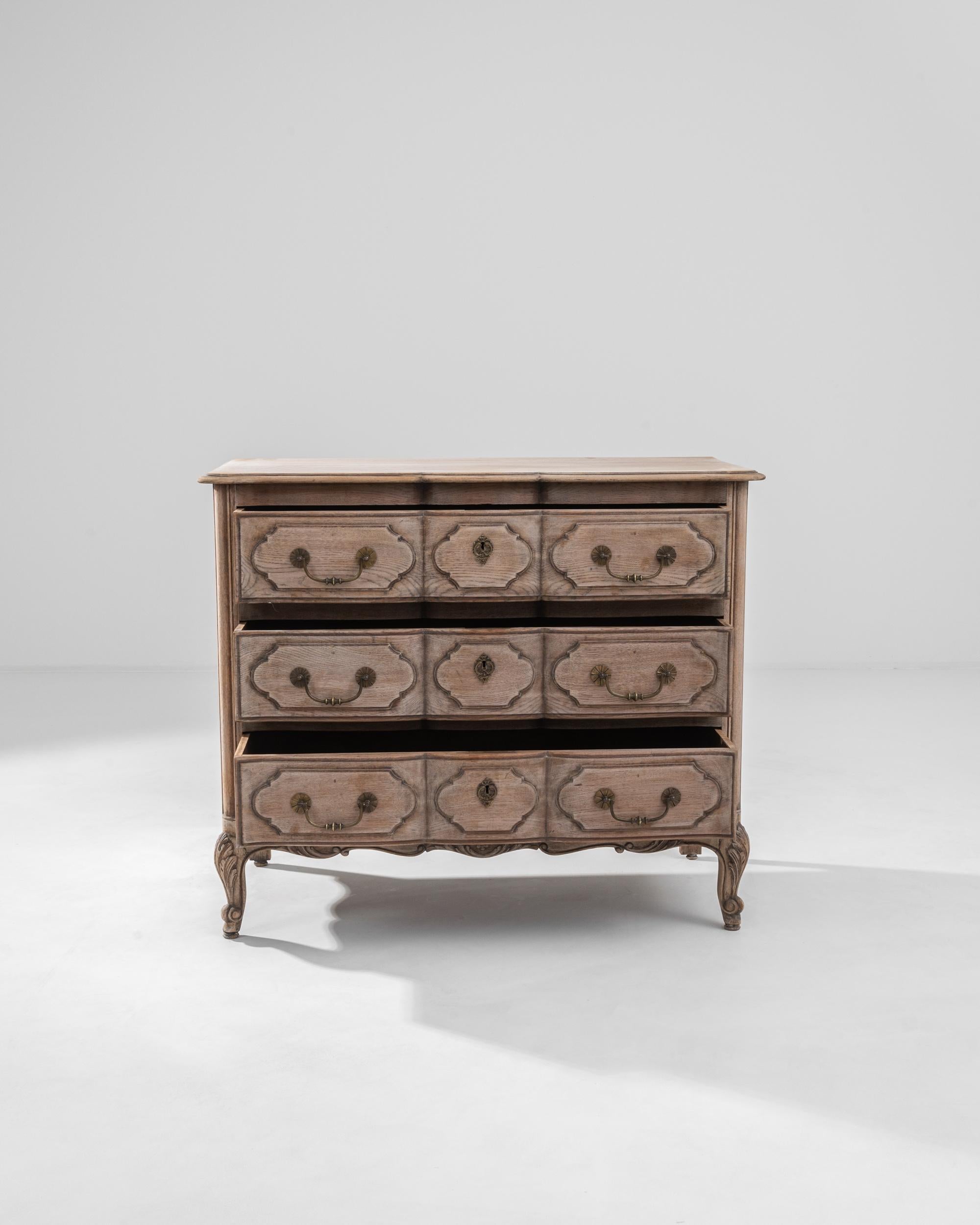 Wood 20th Century Belgian Bleached Oak Chest of Drawers For Sale