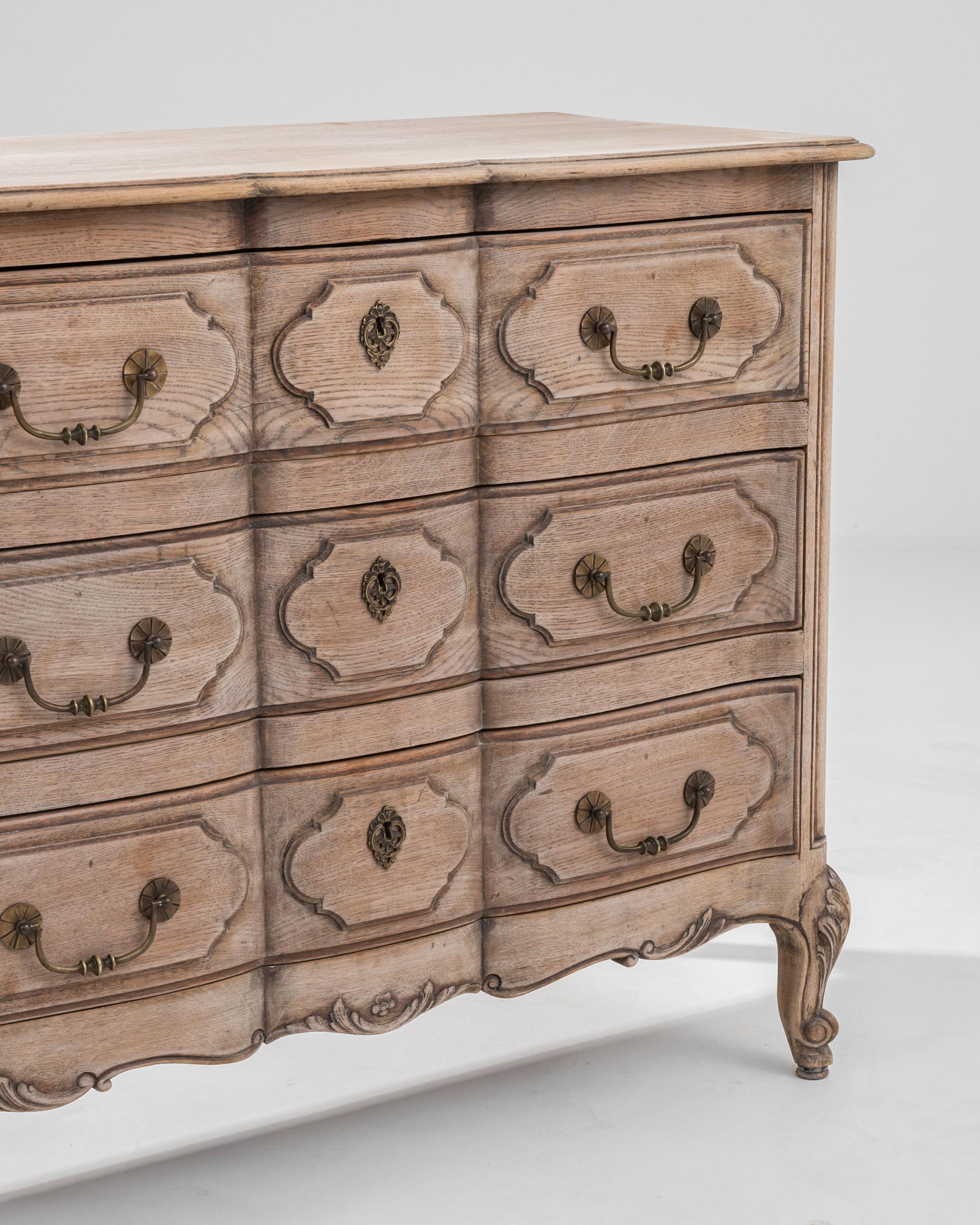 20th Century Belgian Bleached Oak Chest of Drawers For Sale 3