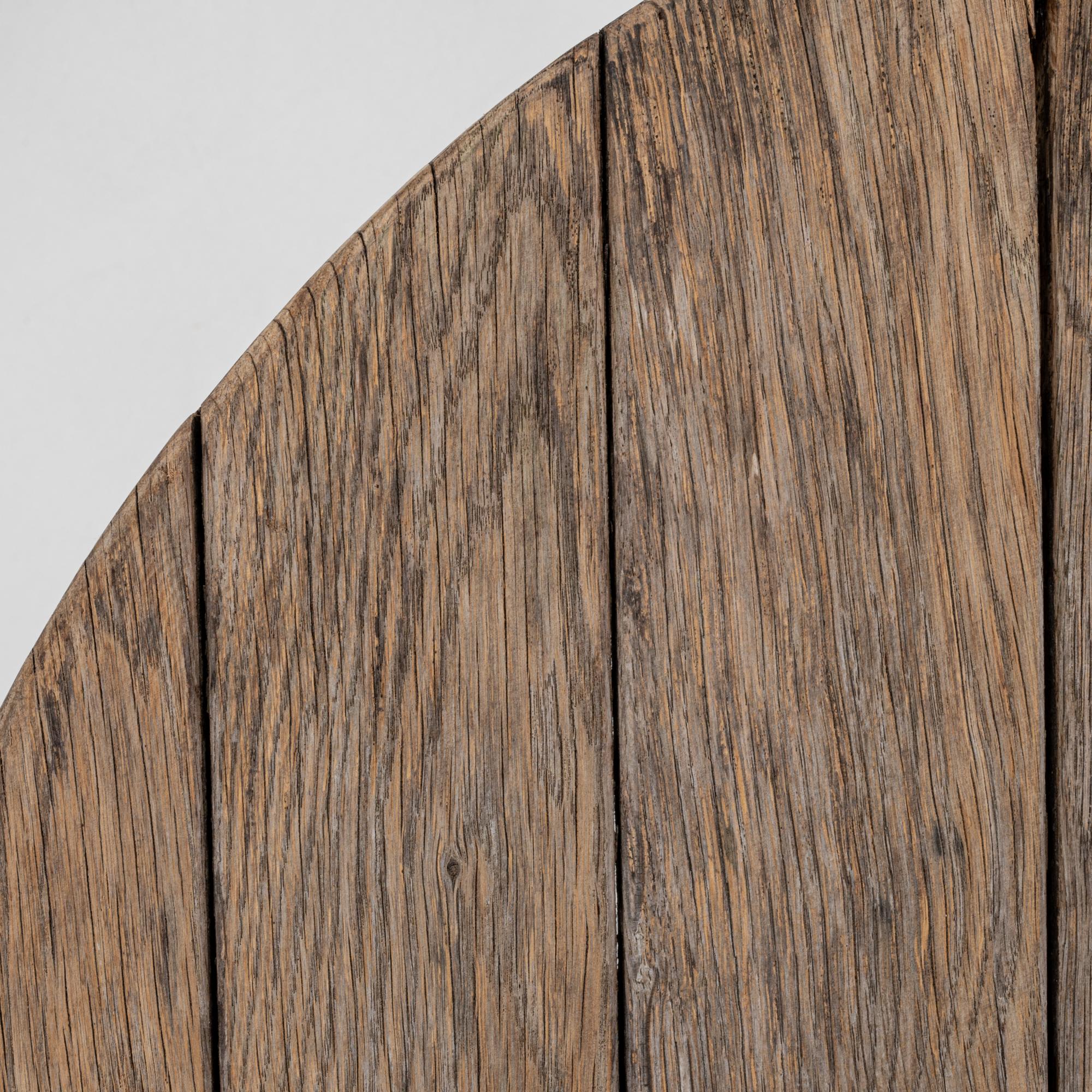 Table de salle à manger en bois brutaliste belge du 20e siècle avec base sculptée en vente 4