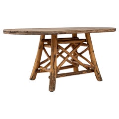 Table de salle à manger en bois brutaliste belge du 20e siècle avec base sculptée