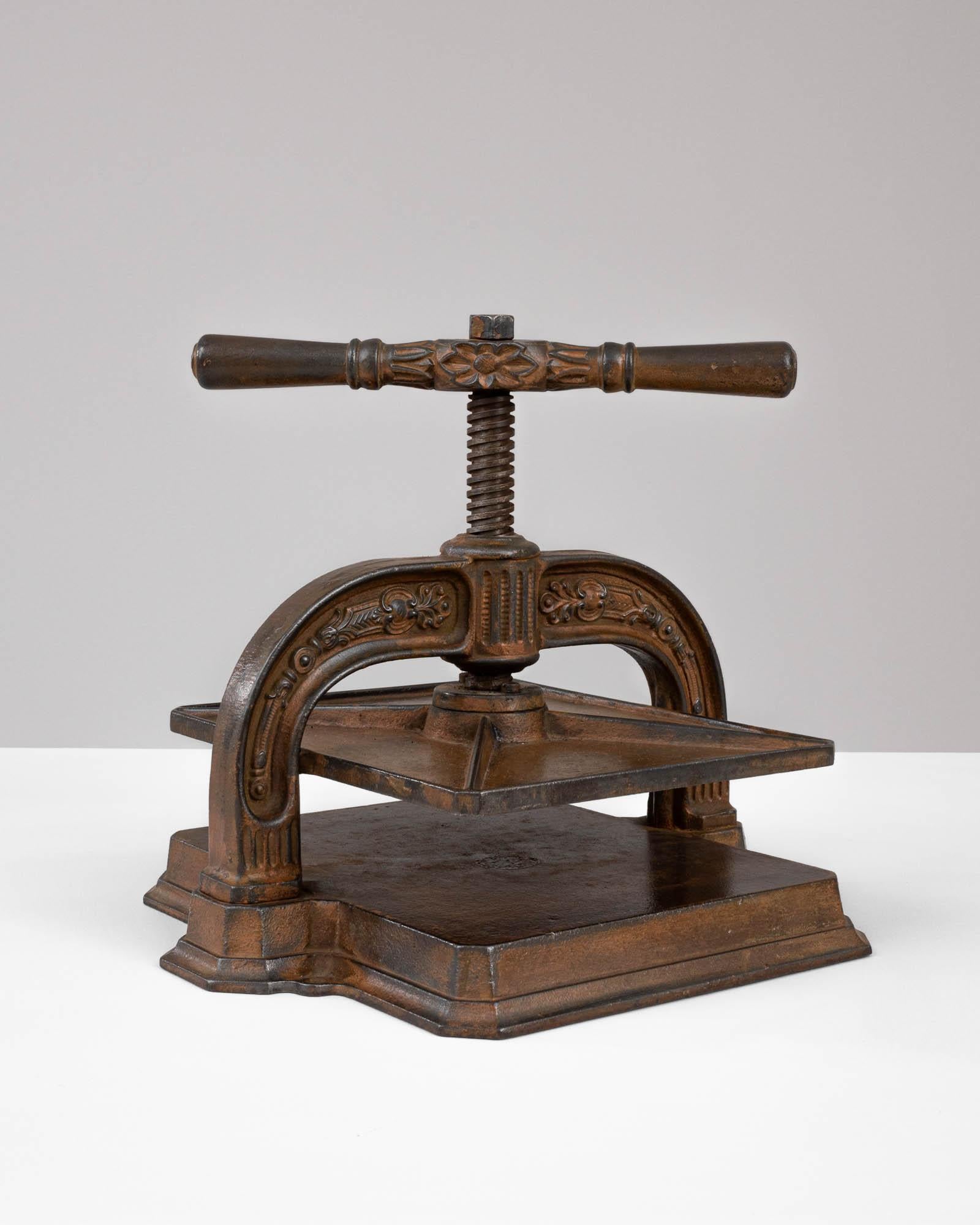 20th Century Belgian Cast Iron Press 1