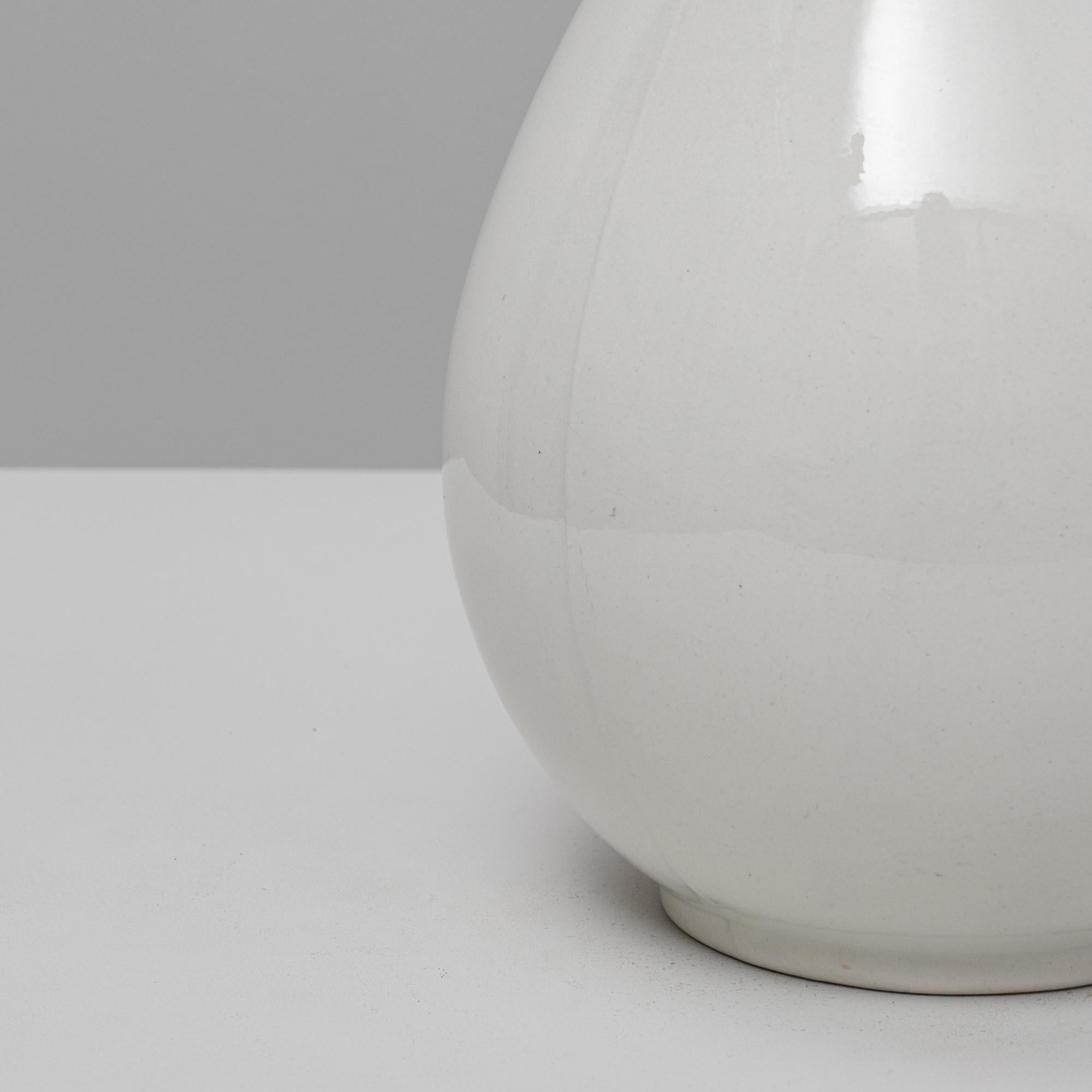 Pichet en céramique belge du 20e siècle en vente 3