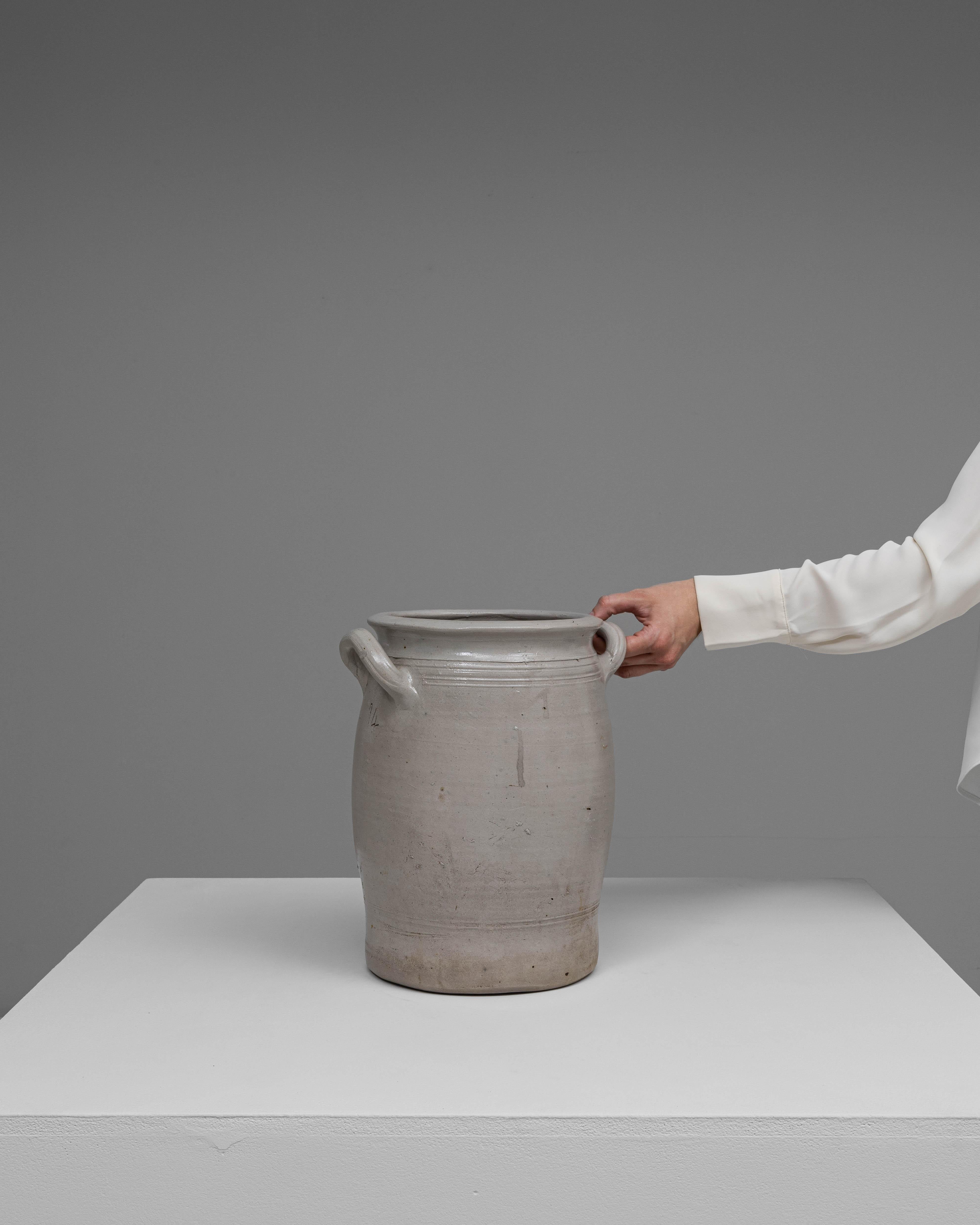 20ième siècle Pot en céramique belge du 20e siècle en vente