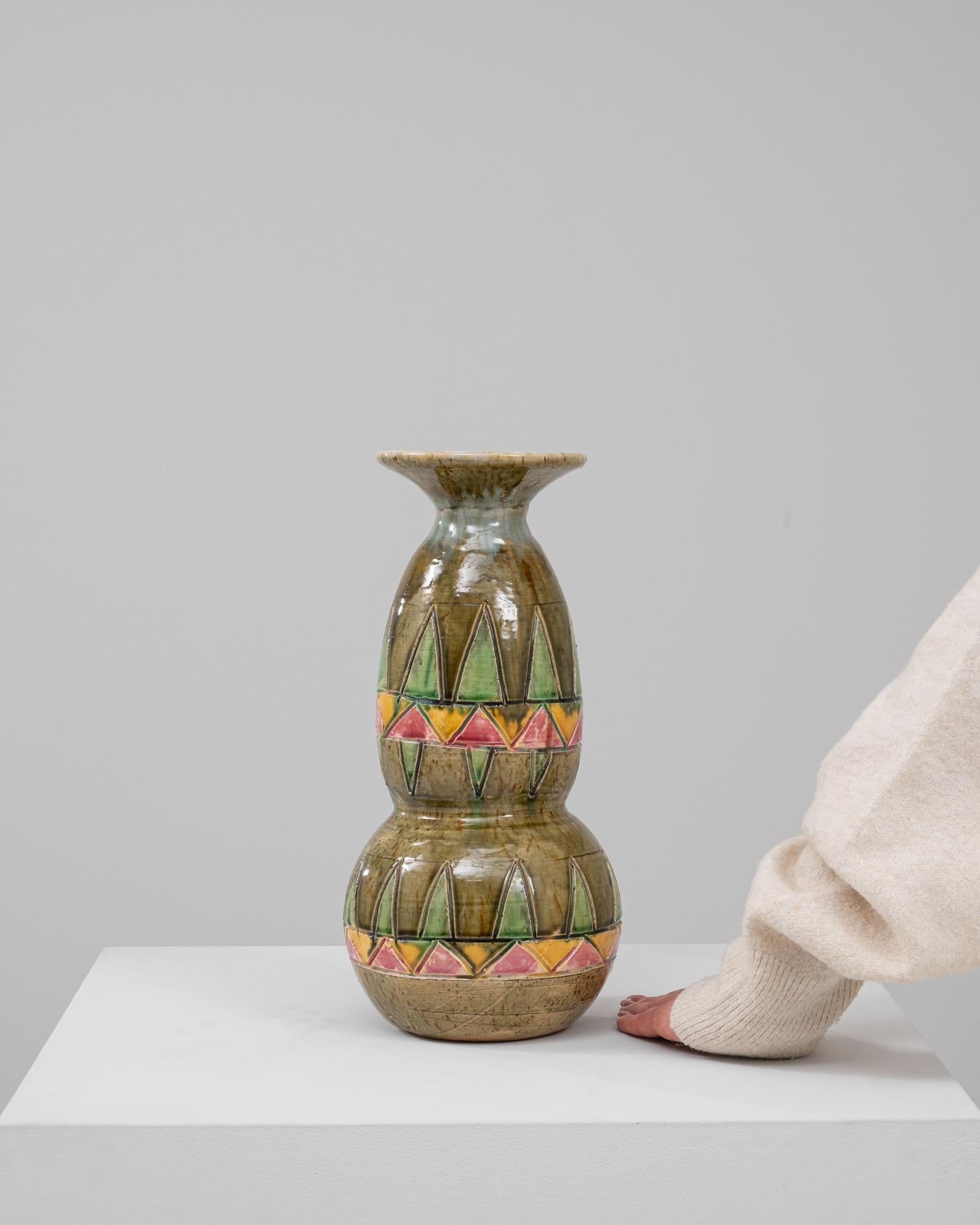 Vaso in ceramica belga del XX secolo In condizioni buone in vendita a High Point, NC