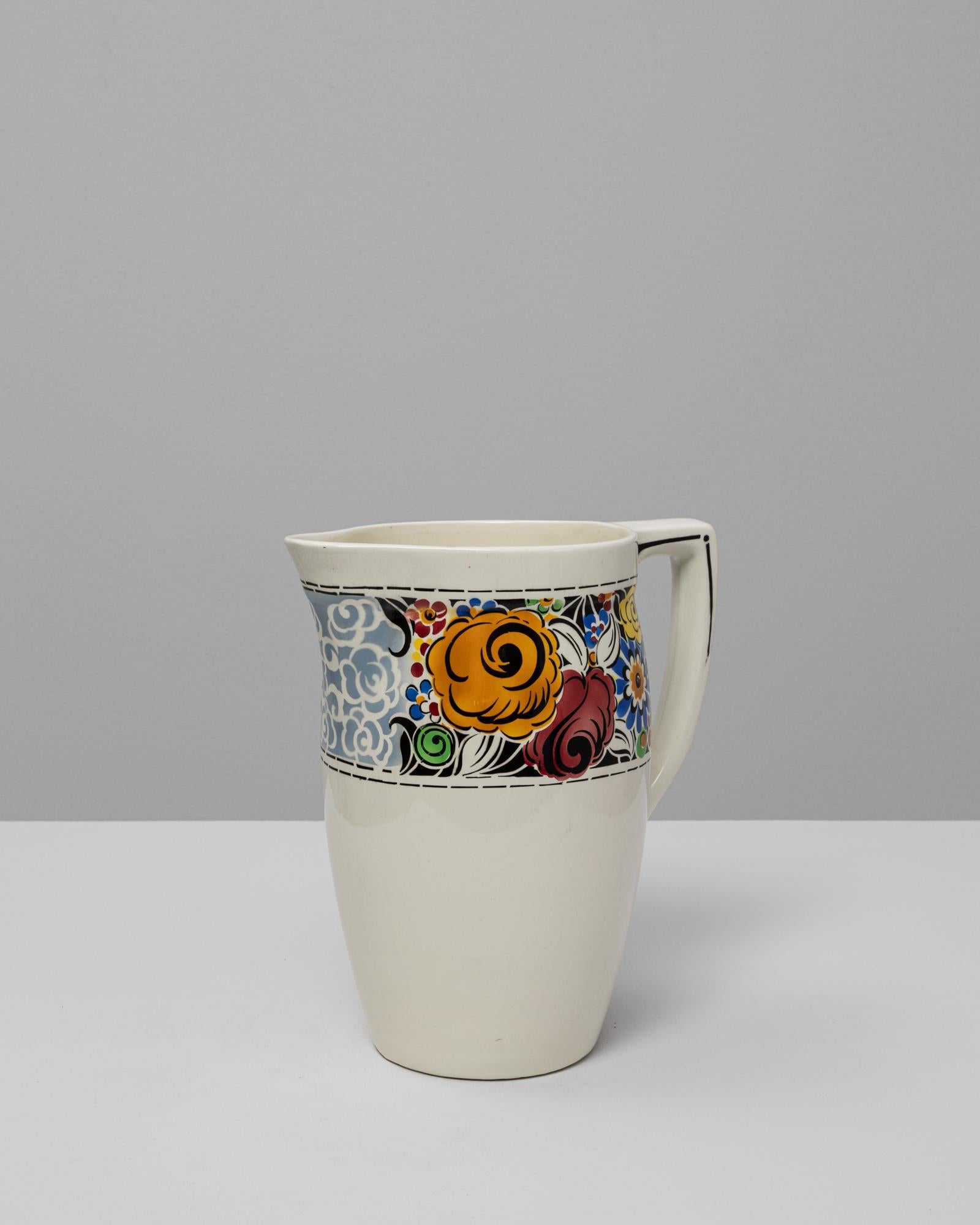 Brocca in ceramica con disegno floreale belga del XX secolo In condizioni buone in vendita a High Point, NC