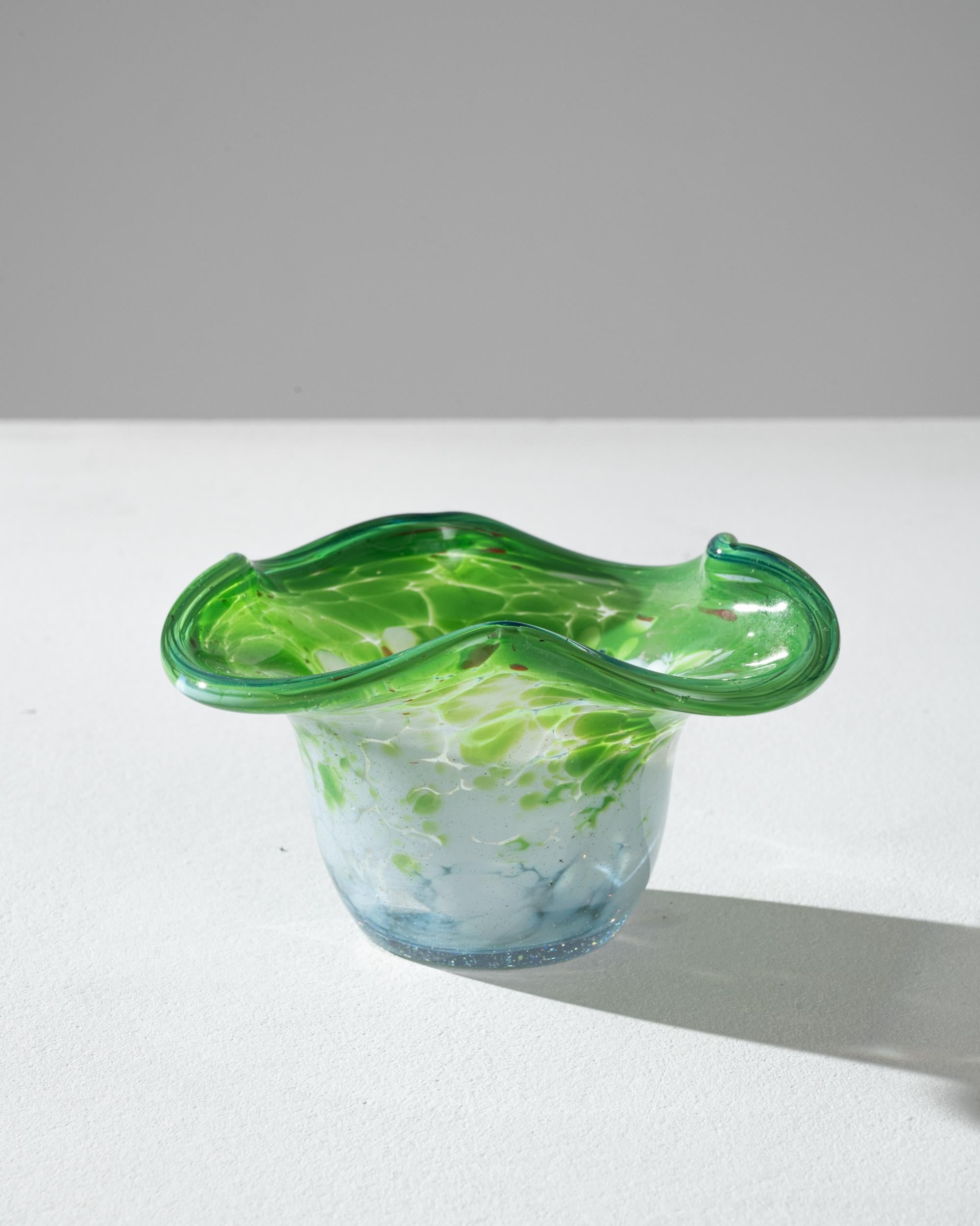 Belge Plat en verre belge du 20ème siècle en vente